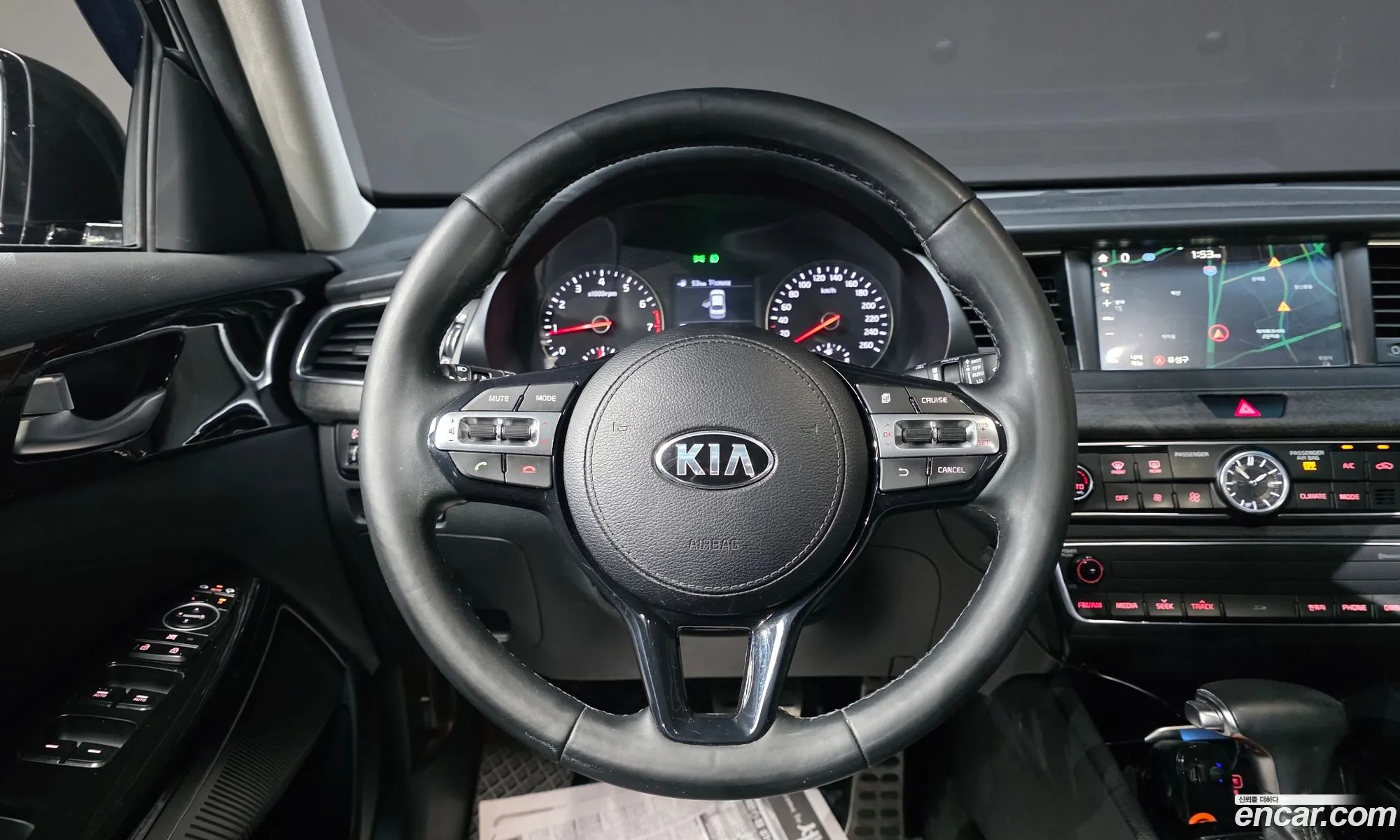 Kia K7 2016 KNALB415BGA031822 — 8