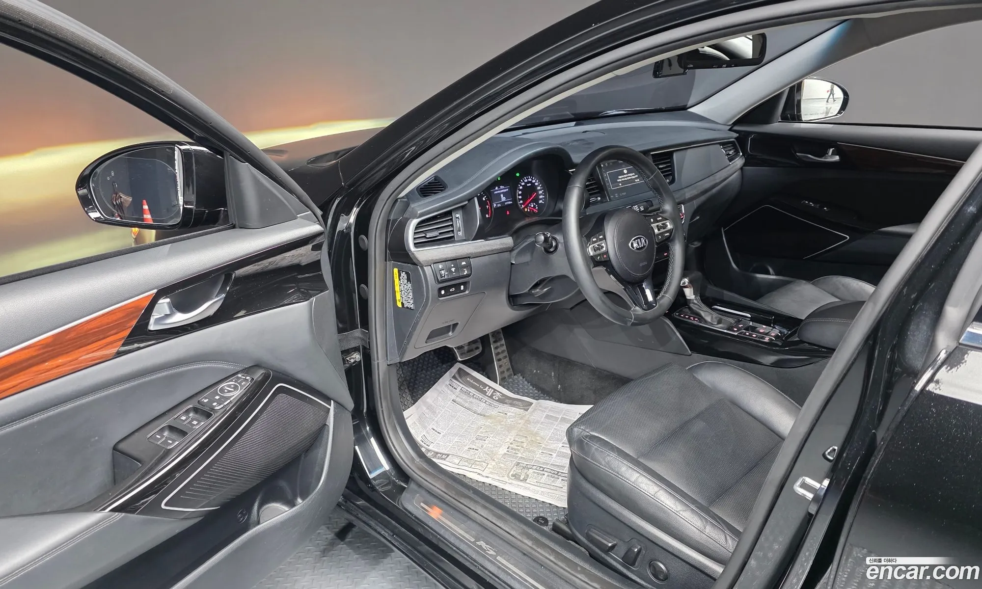 Kia K7 2016 KNALB415BGA031822 — 20