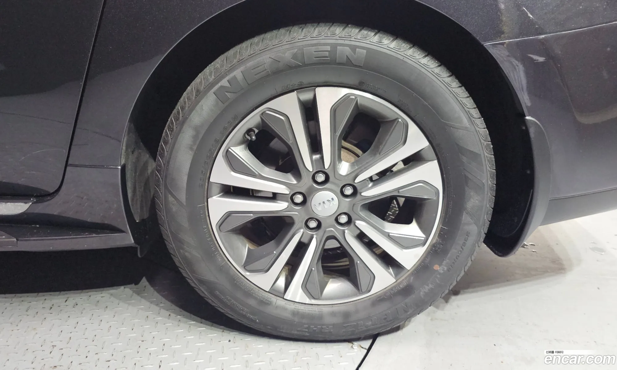 Kia Carnival 2018 KNHMF37ABKS490068 — 8