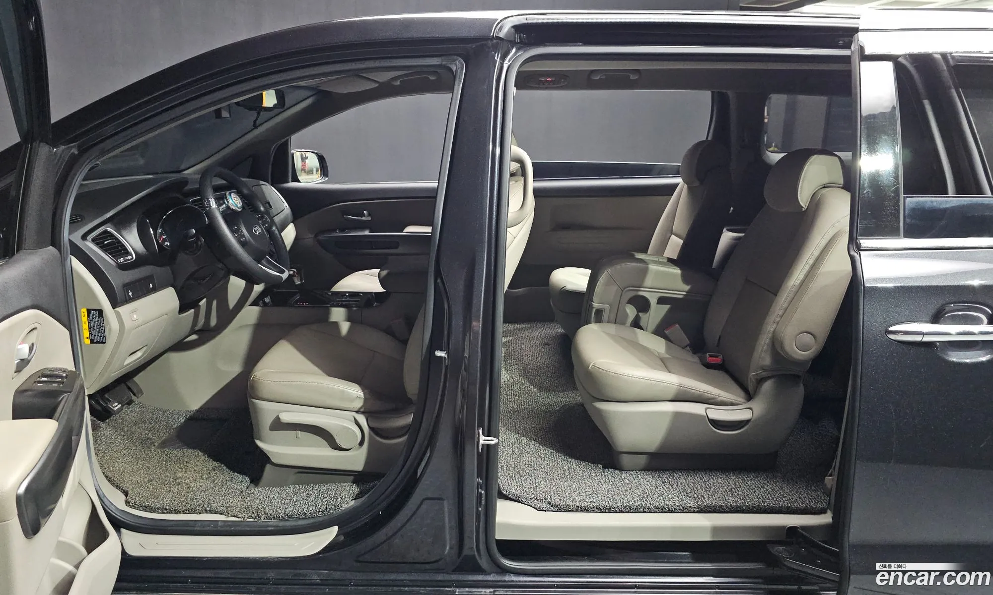 Kia Carnival 2018 KNHMF37ABKS490068 — 3