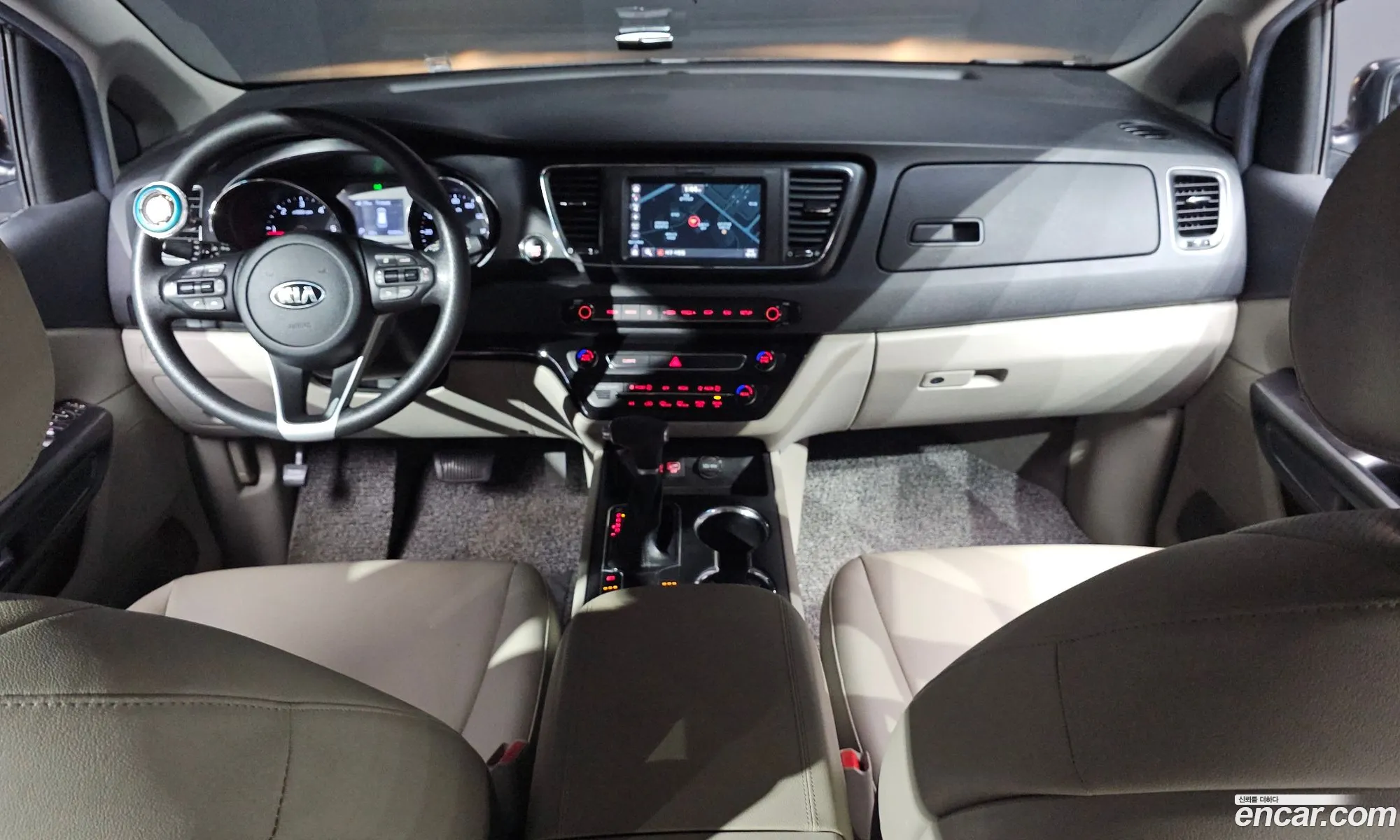 Kia Carnival 2018 KNHMF37ABKS490068 — 4