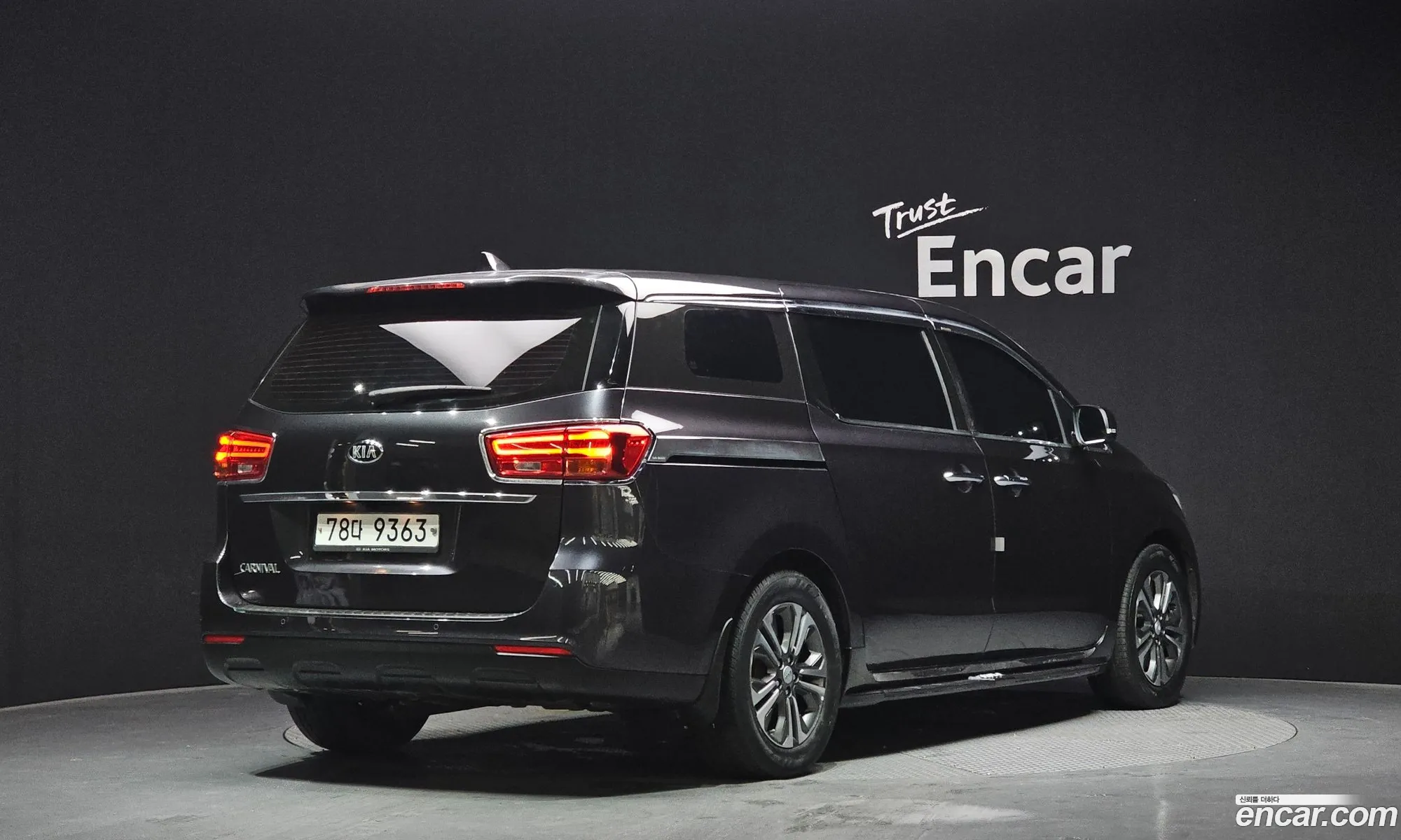 Kia Carnival 2018 KNHMF37ABKS490068 — 31