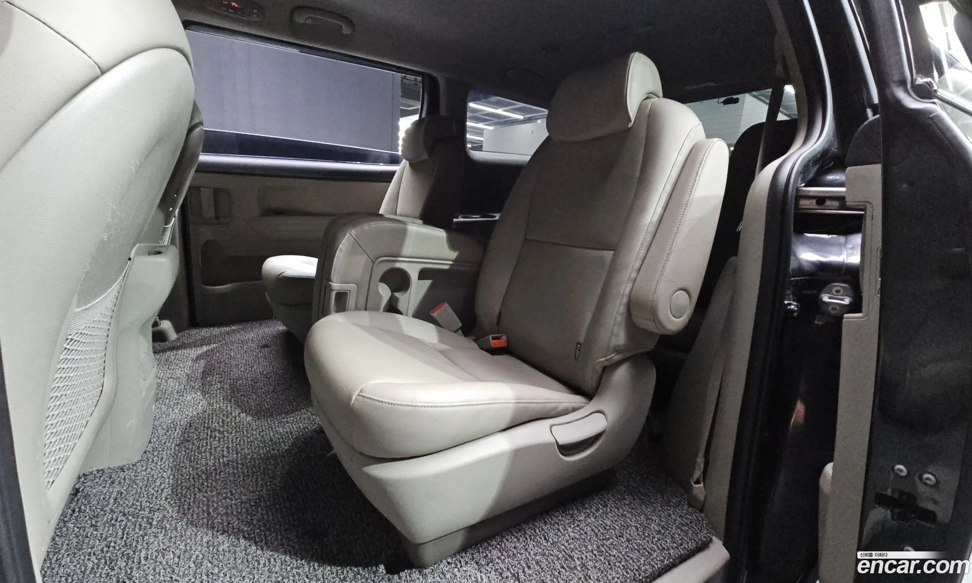 Kia Carnival 2018 KNHMF37ABKS490068 — 25