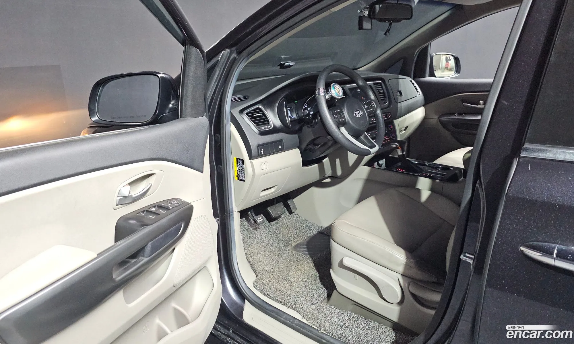 Kia Carnival 2018 KNHMF37ABKS490068 — 7