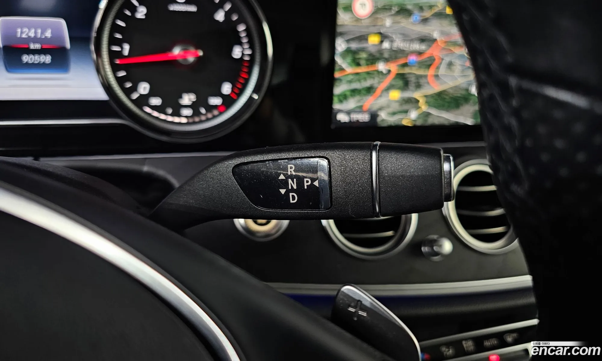 Mercedes-Benz E-Class W213 2017 WDDZF0EB2HA161705 — 8