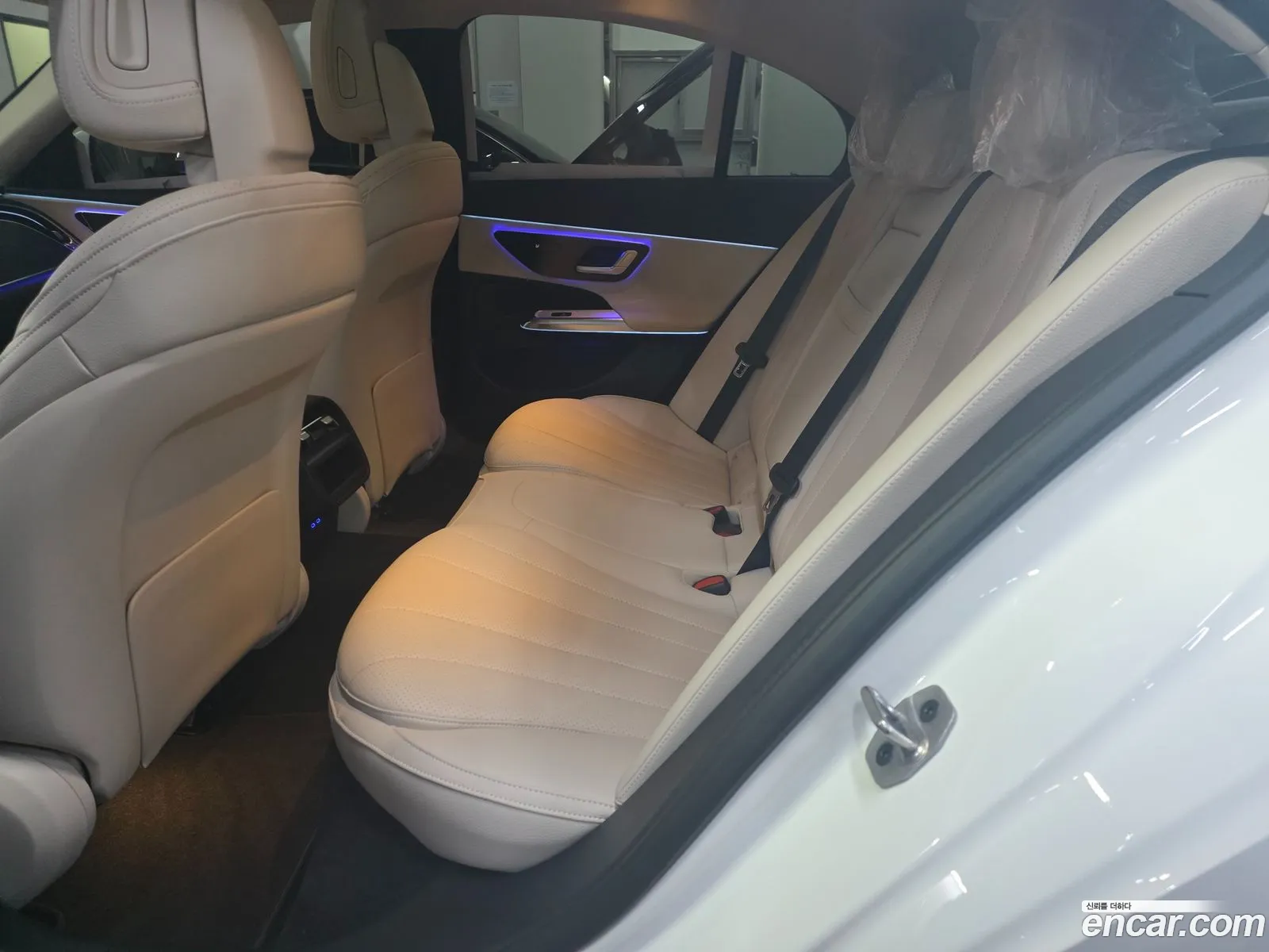 Mercedes-Benz E-Class W214 2025 — 15