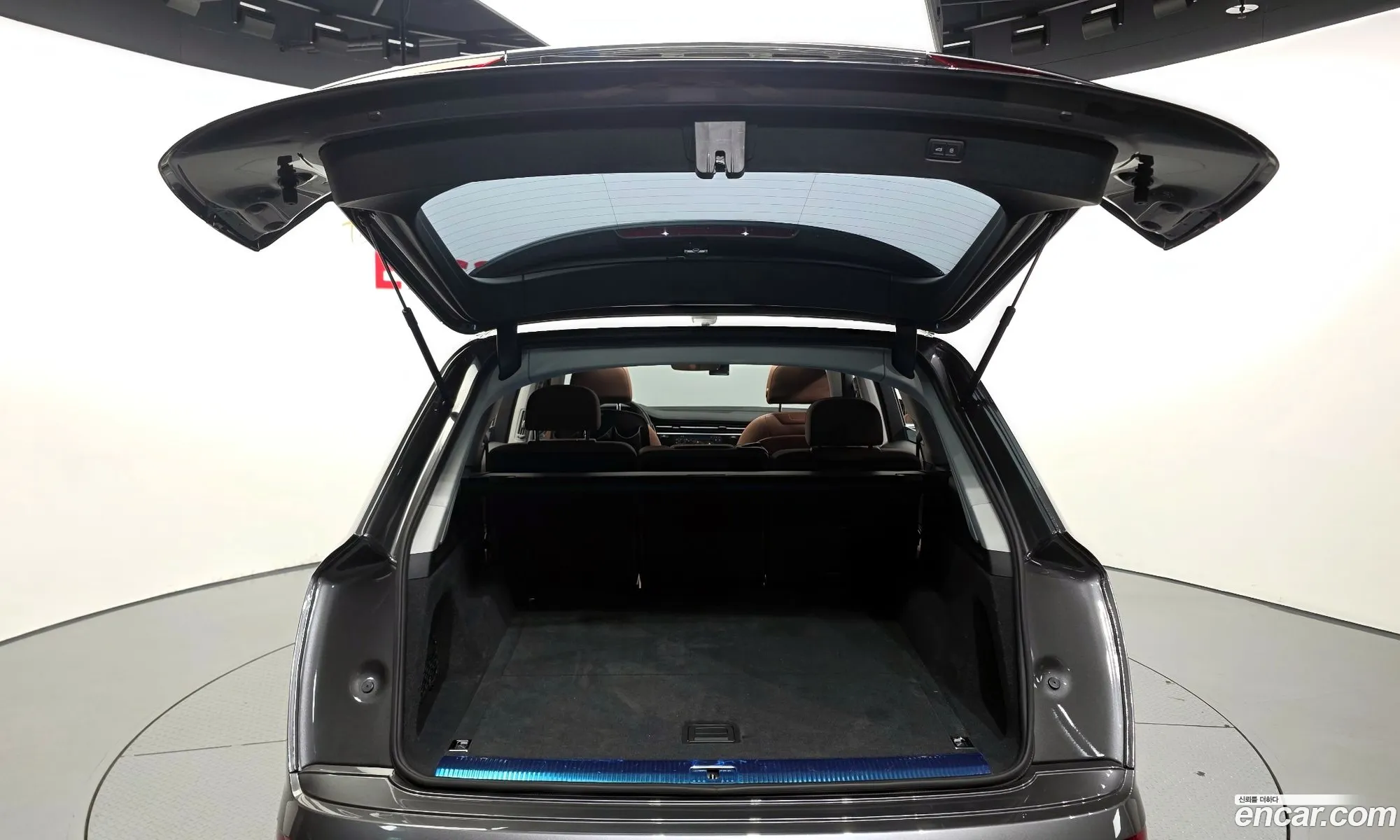 Audi Q7 2021 WAUZZZ4M8MD036660 — 2
