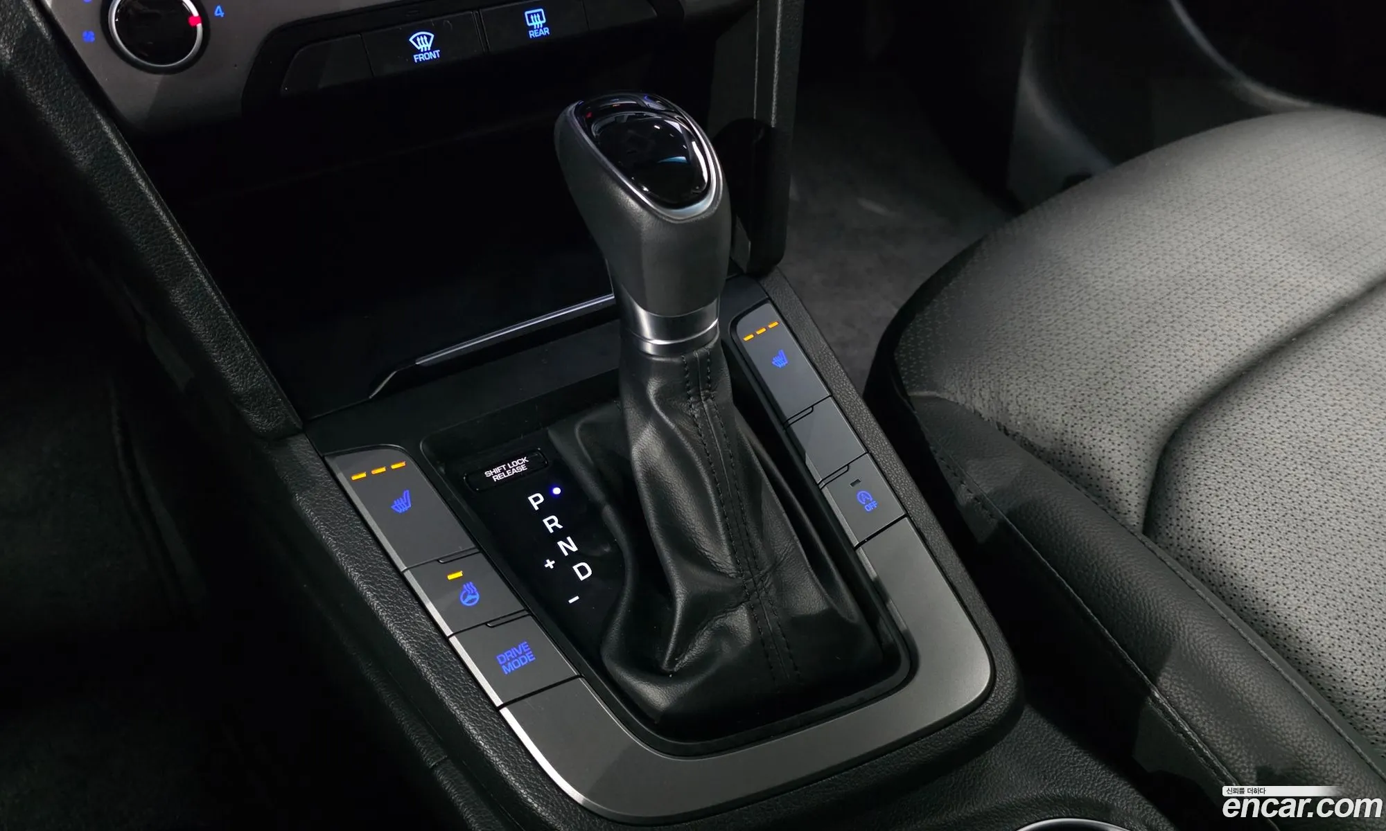 Hyundai Elantra AD 2015 — 19