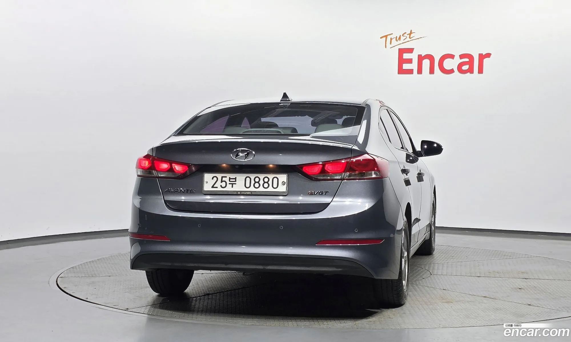 Hyundai Elantra AD 2015 — 13