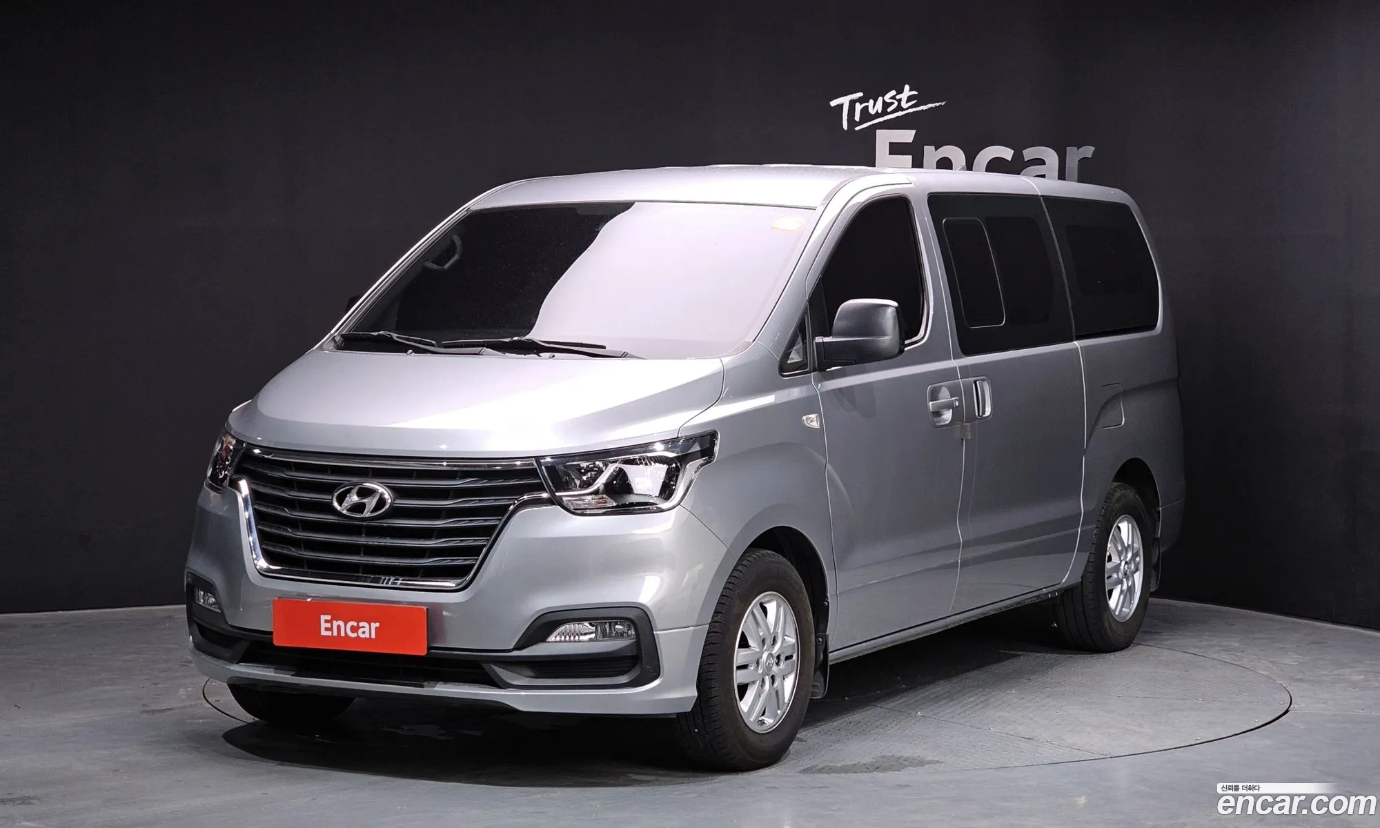 Hyundai Grand Starex 2020 — 18