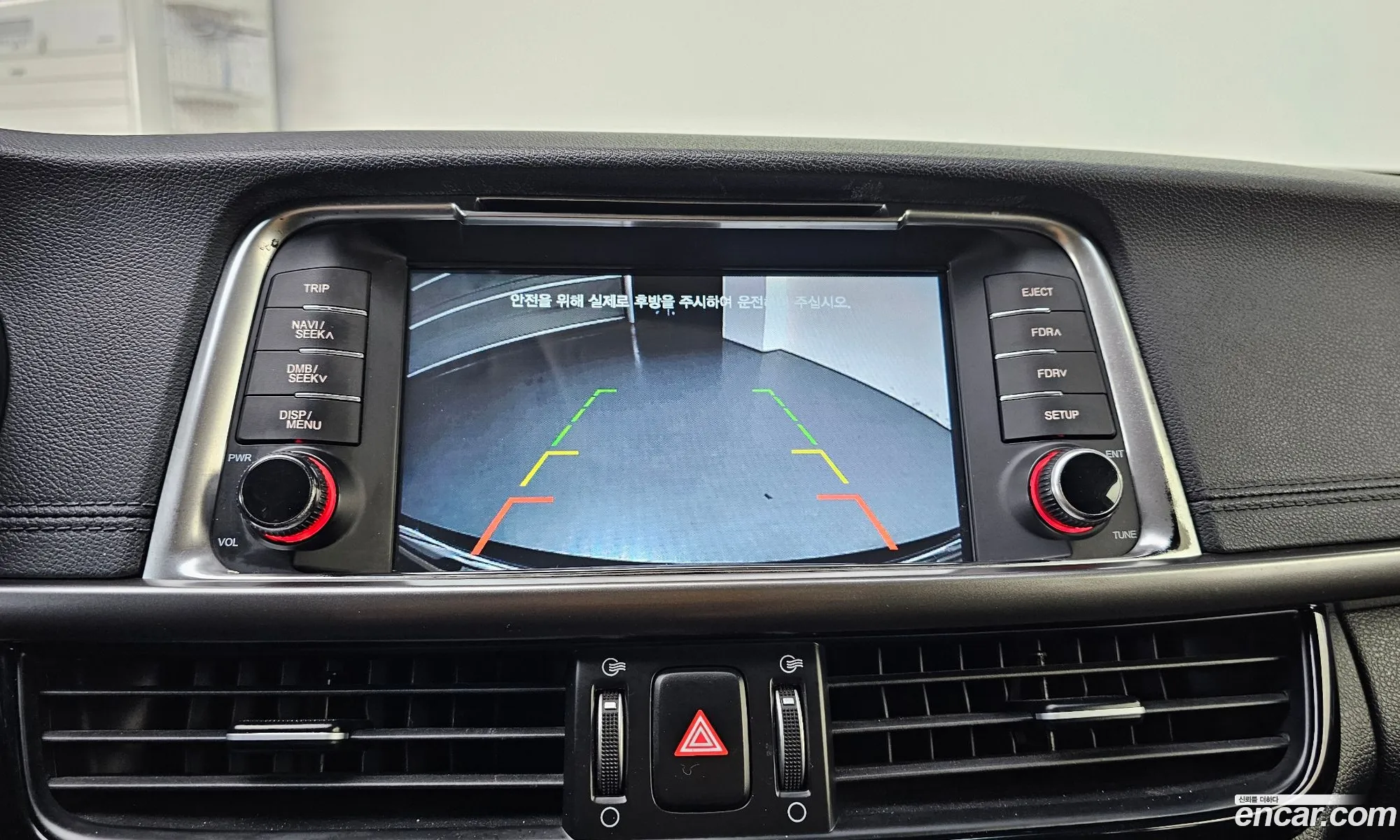 Kia K5 2018 KNAGS416BJA223682 — 18
