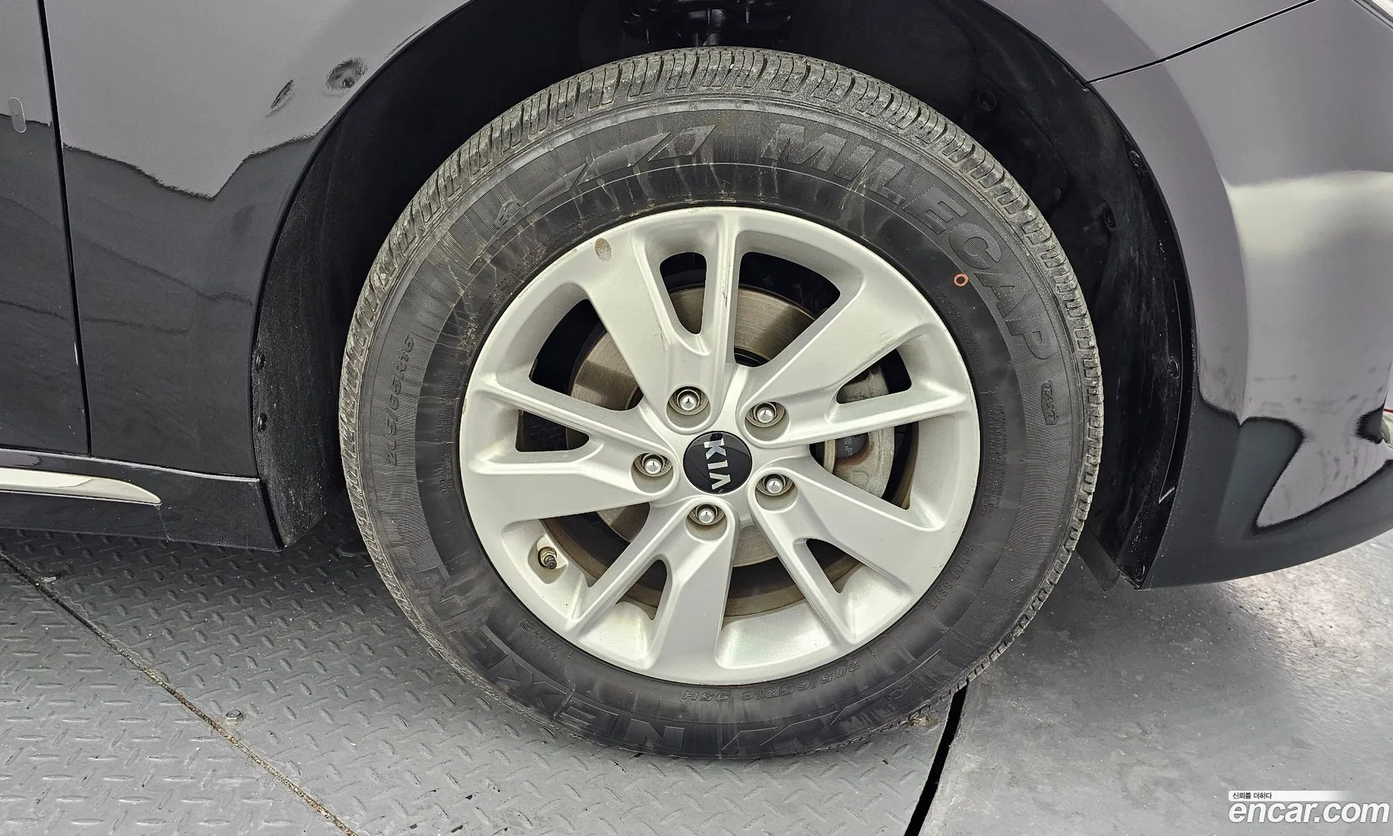 Kia K5 2018 KNAGS416BJA223682 — 8