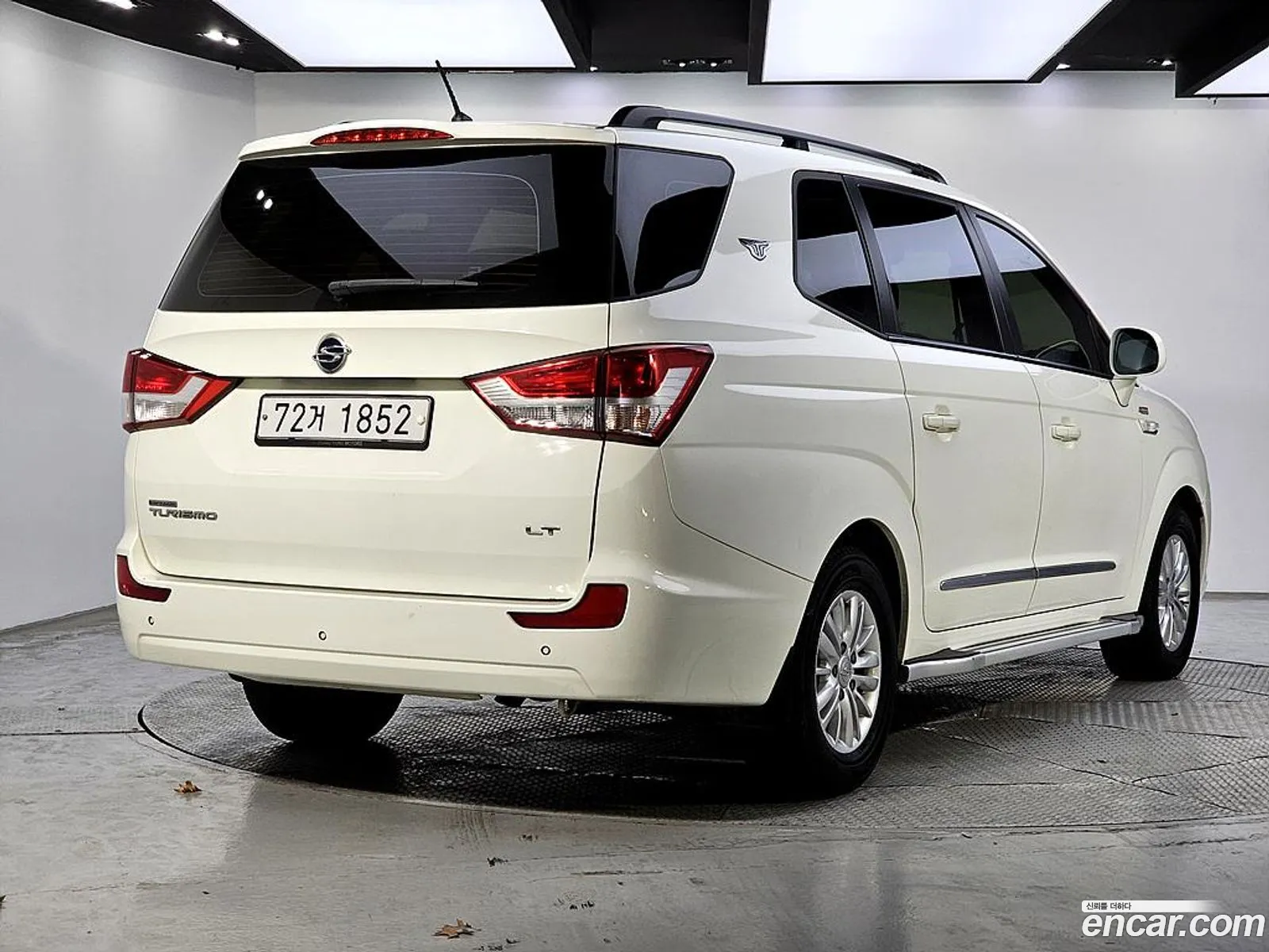 KG Mobility (SsangYong) Korando Turismo 2013 — 14