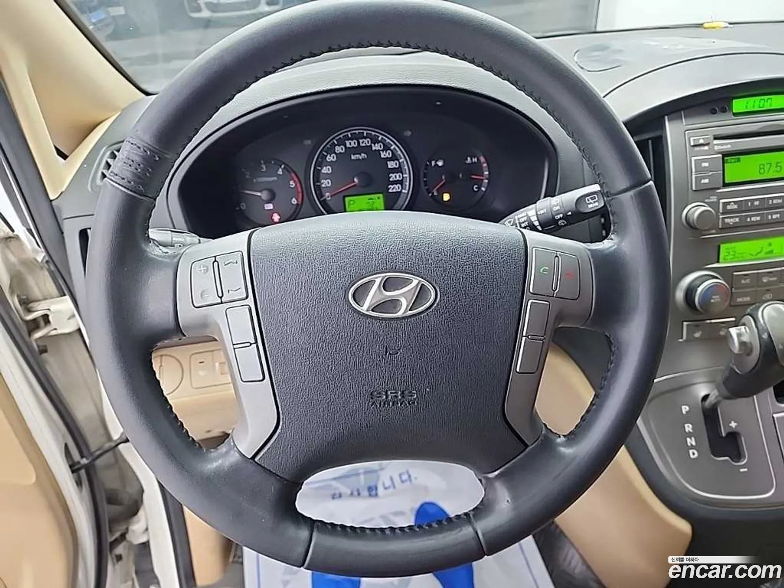 Hyundai Grand Starex 2011 — 12
