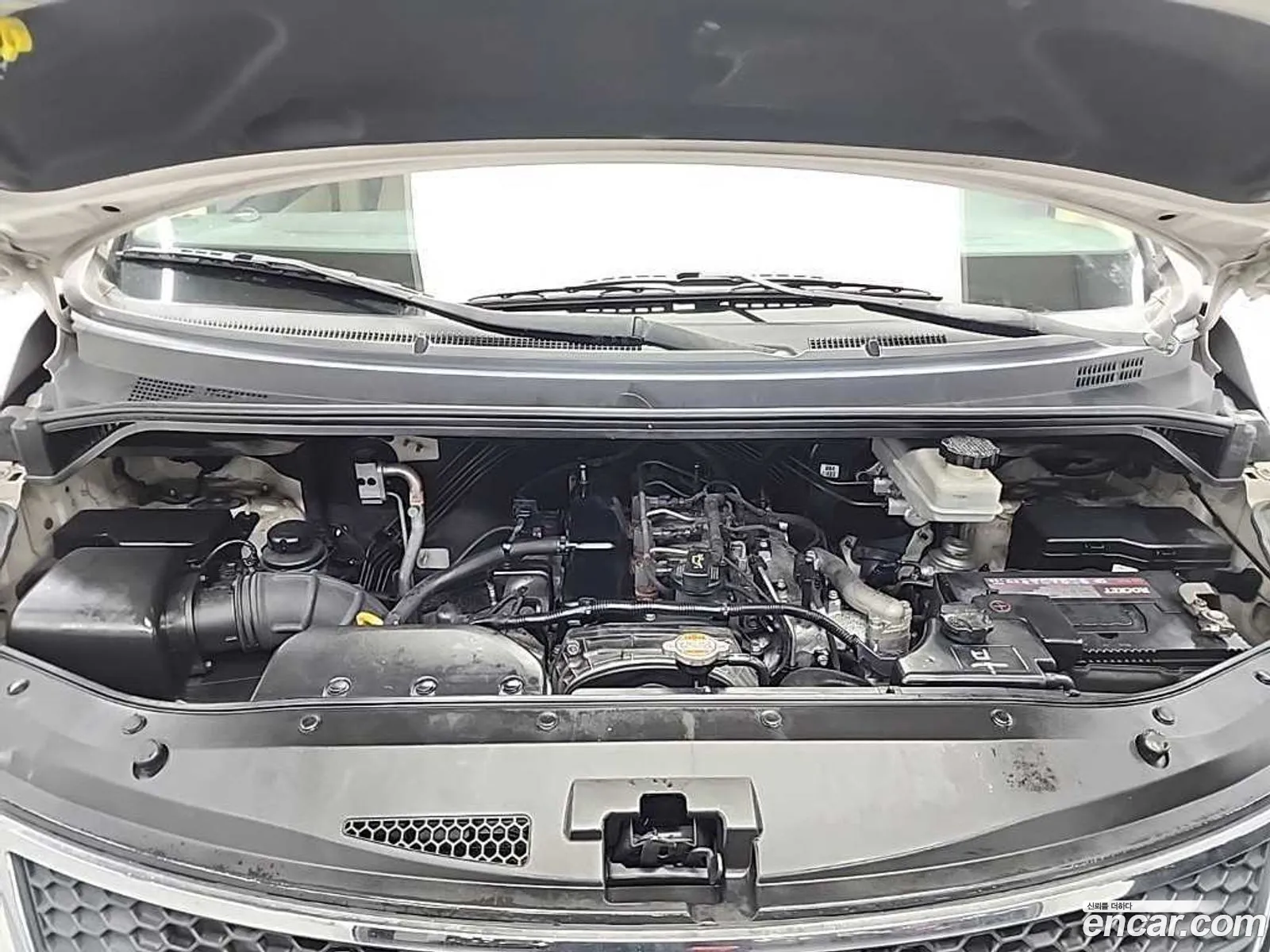Hyundai Grand Starex 2011 — 11