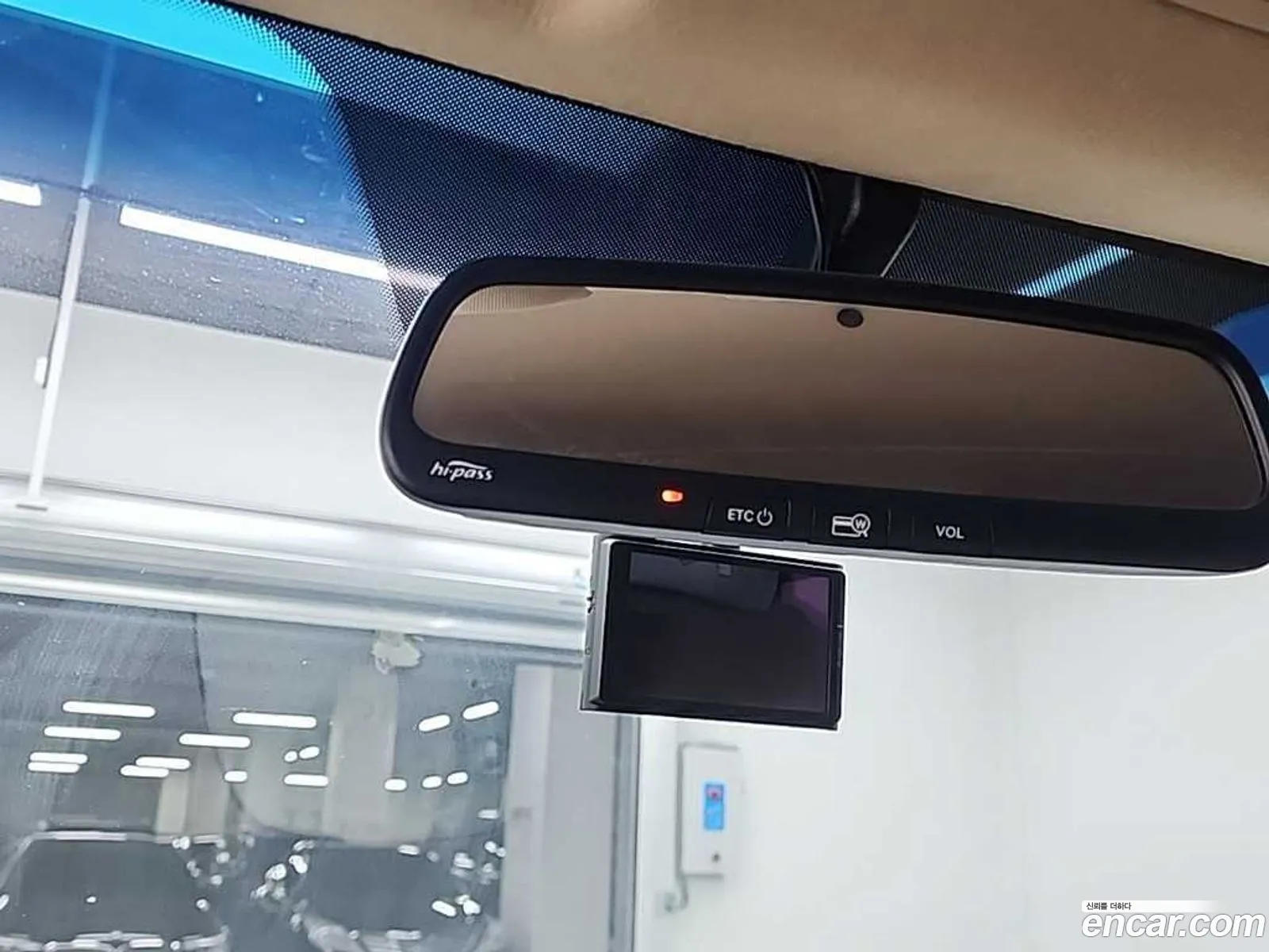 Hyundai Grand Starex 2011 — 2