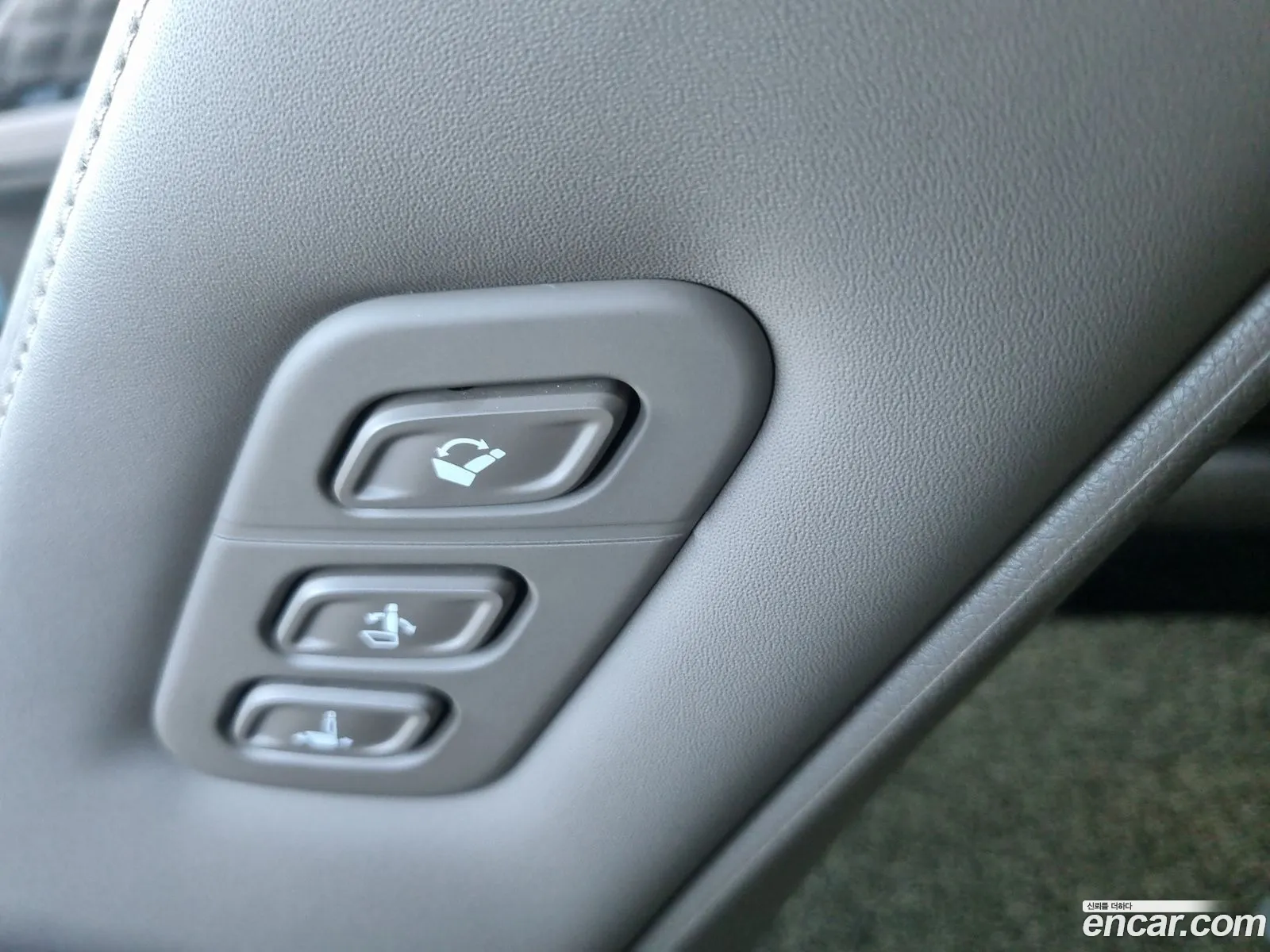 Kia K8 Hybrid 2021 — 8