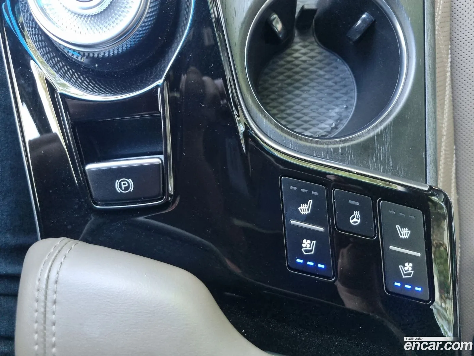 Kia K8 Hybrid 2021 — 11