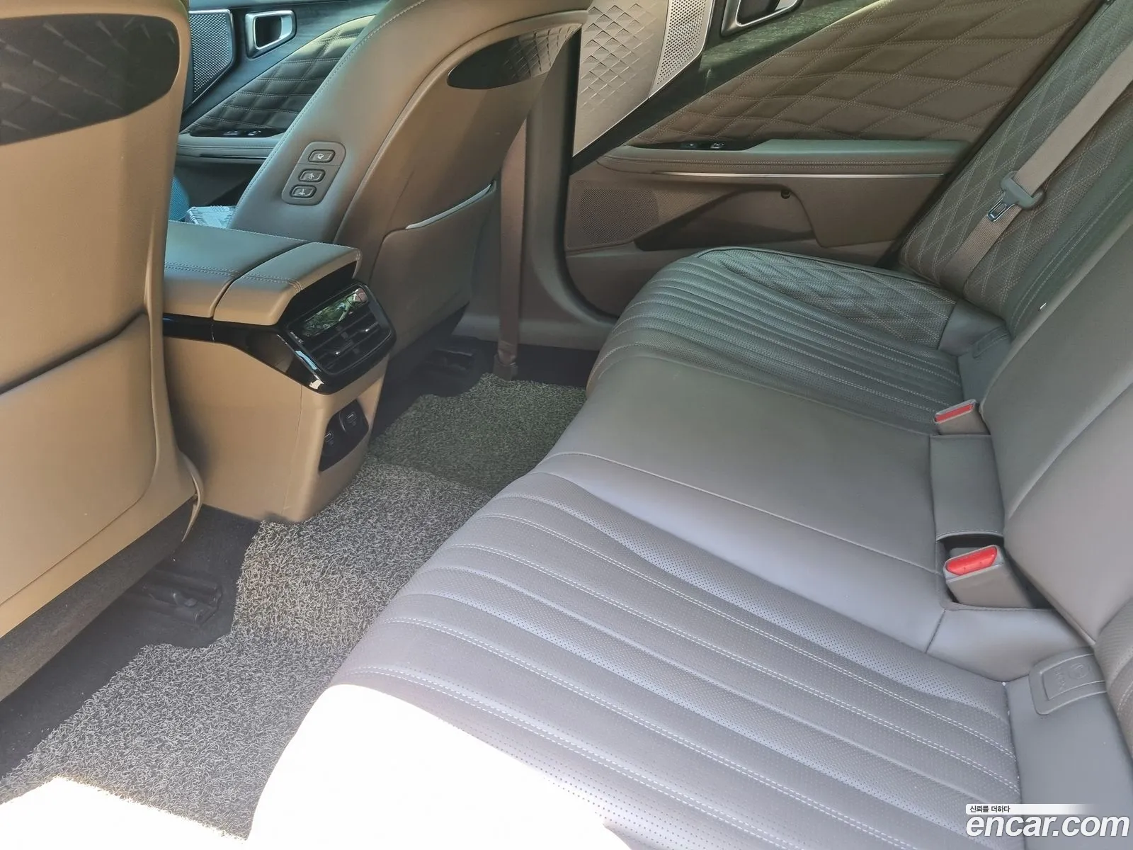 Kia K8 Hybrid 2021 — 3