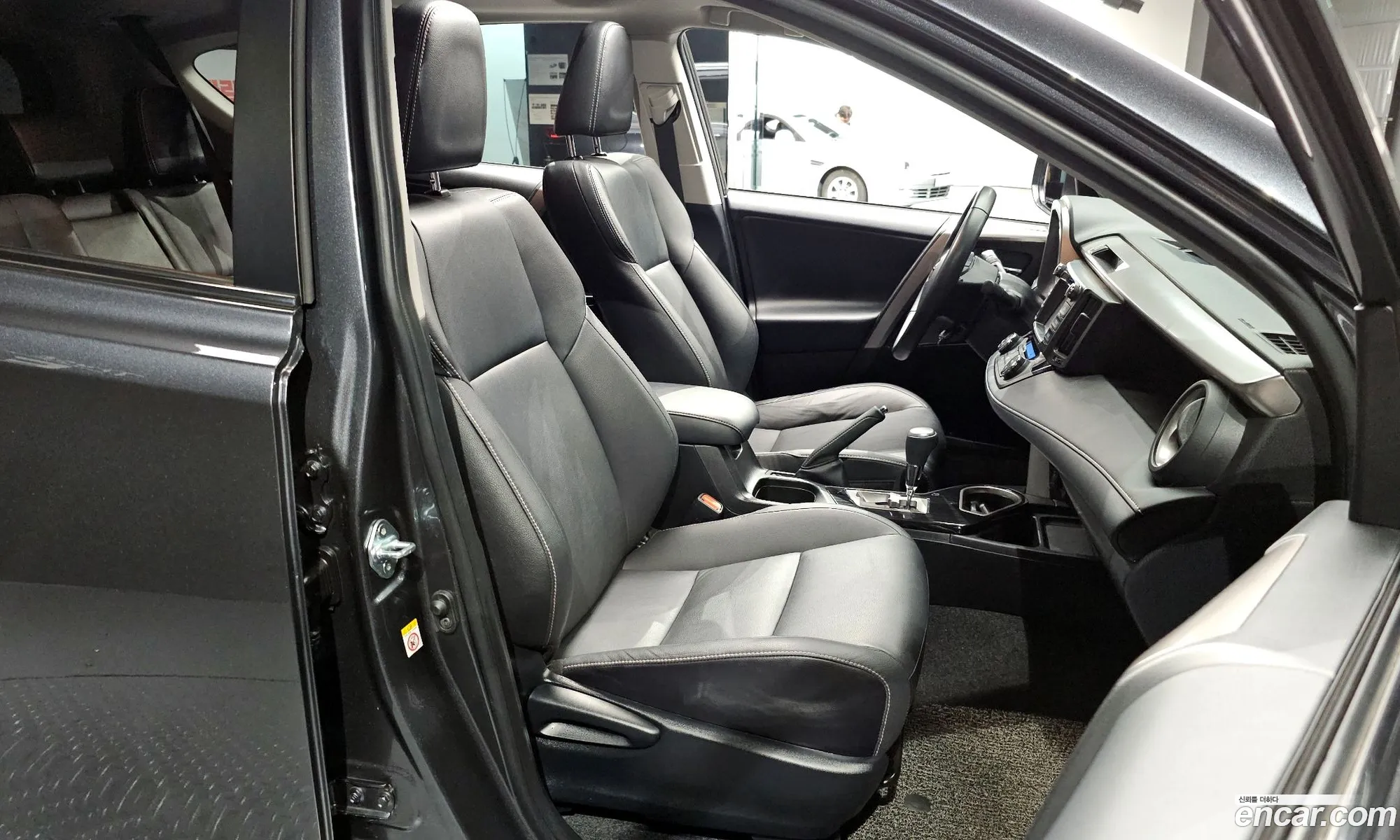 Toyota RAV4 2018 — 3
