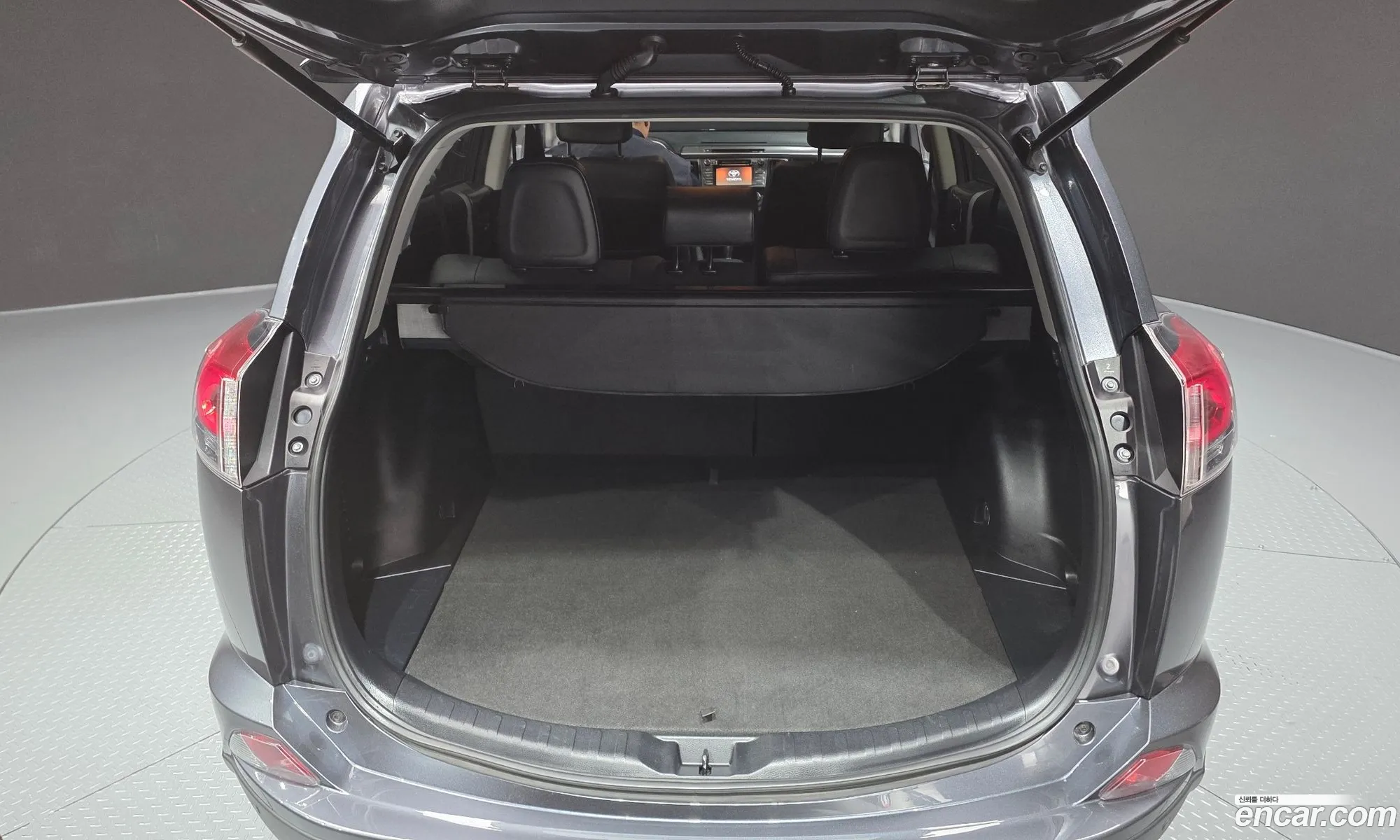 Toyota RAV4 2018 — 15