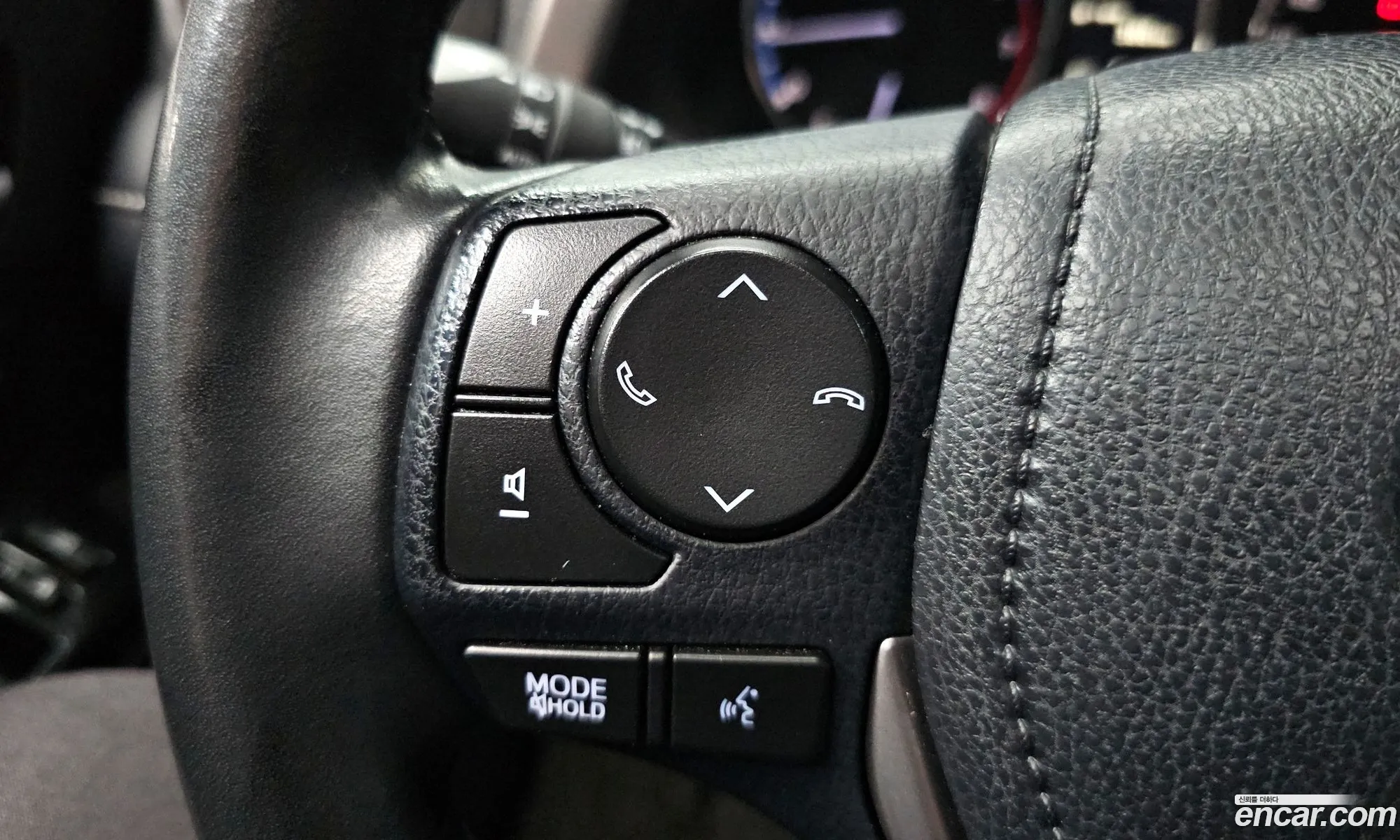 Toyota RAV4 2018 — 26