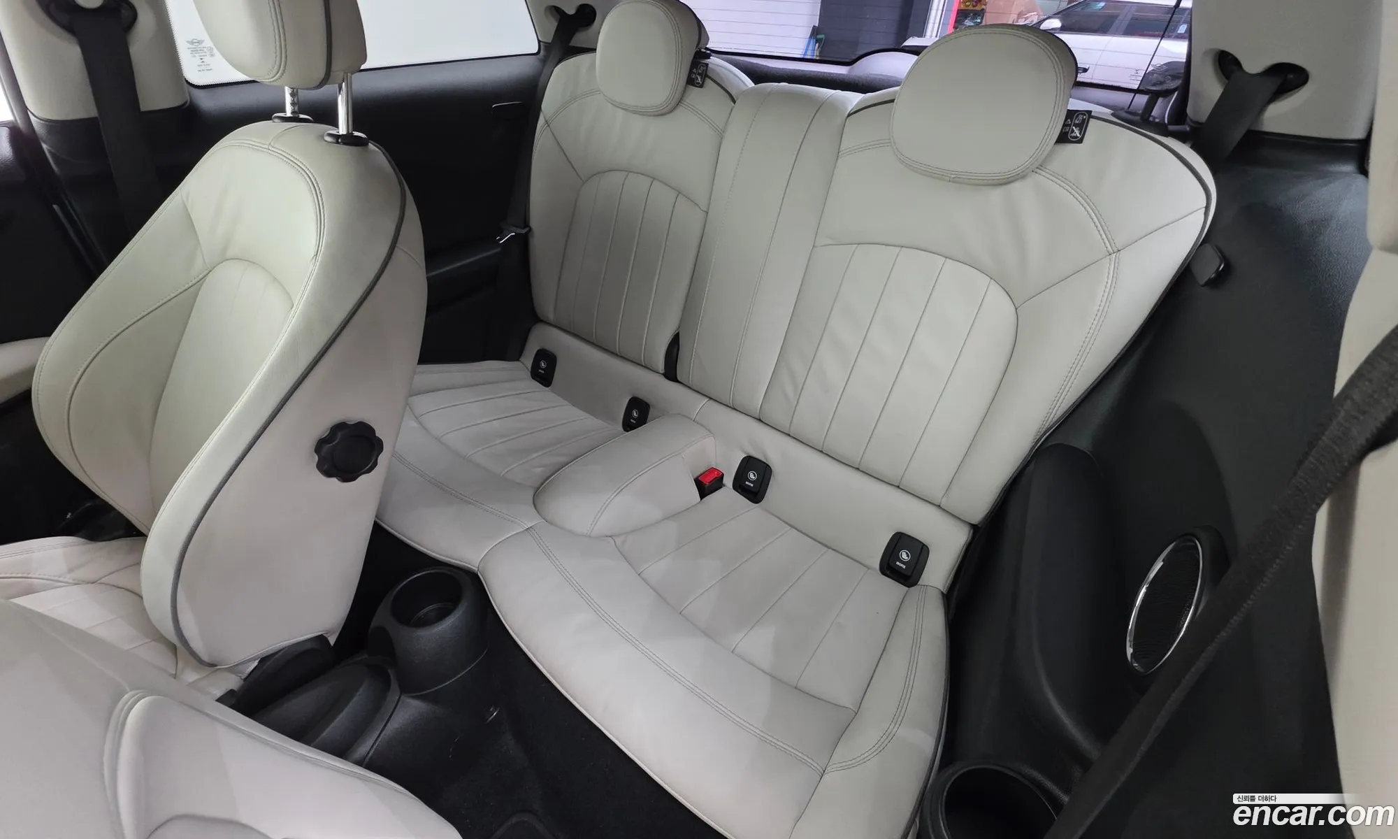 Mini Cooper 2018 WMWXP5103J2F94000 — 23