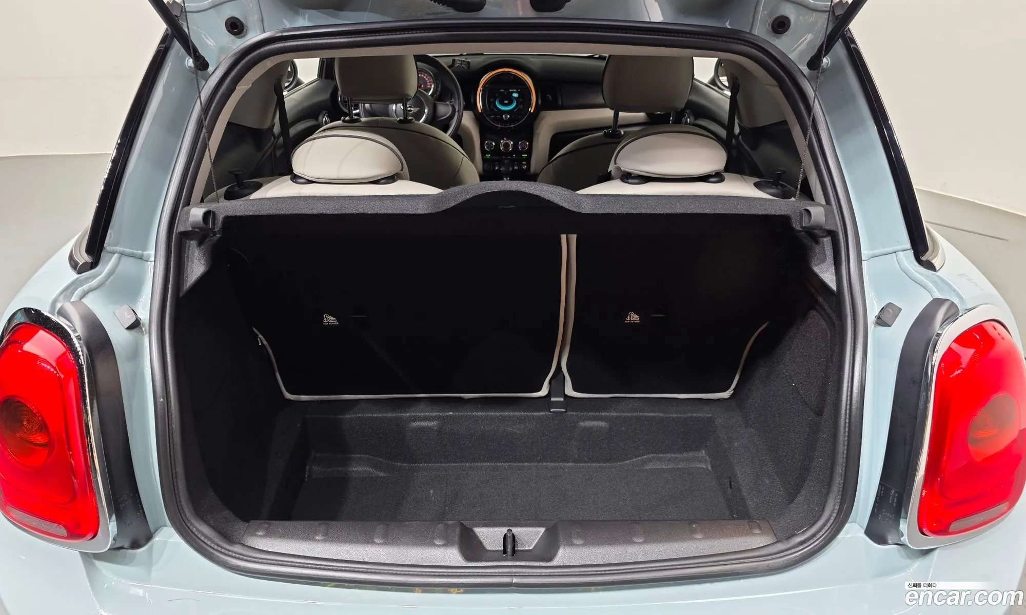 Mini Cooper 2018 WMWXP5103J2F94000 — 22