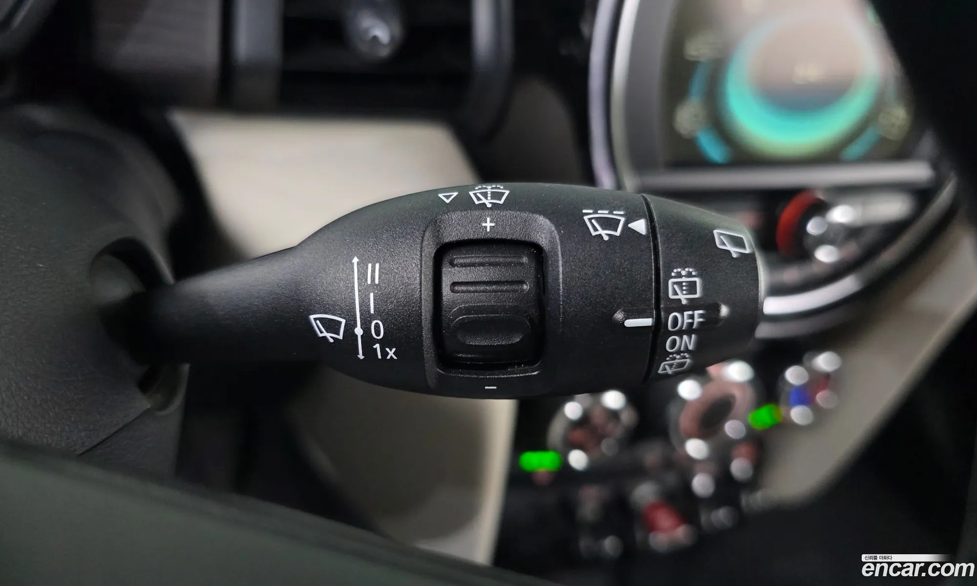 Mini Cooper 2018 WMWXP5103J2F94000 — 4