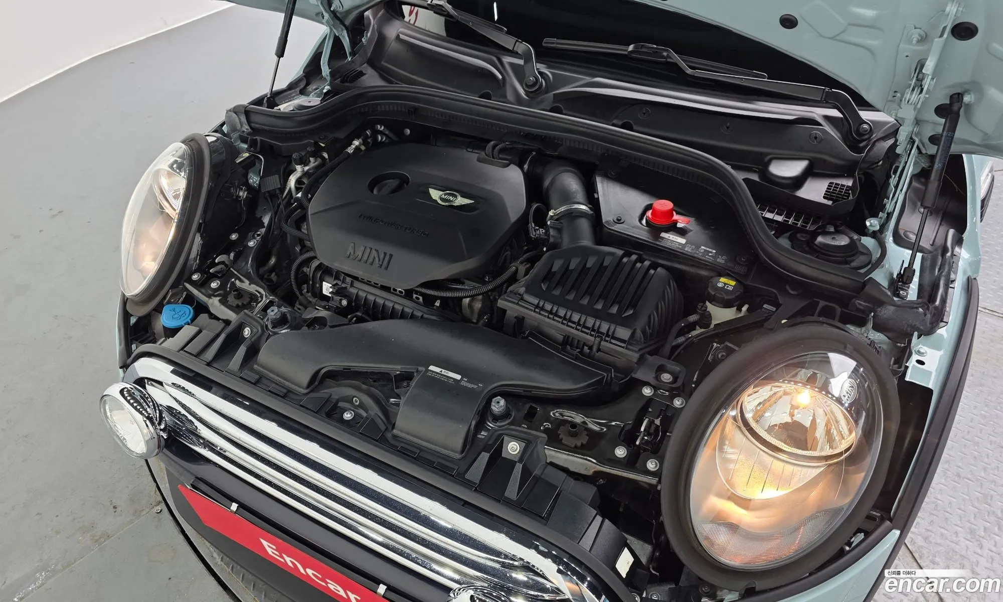 Mini Cooper 2018 WMWXP5103J2F94000 — 19