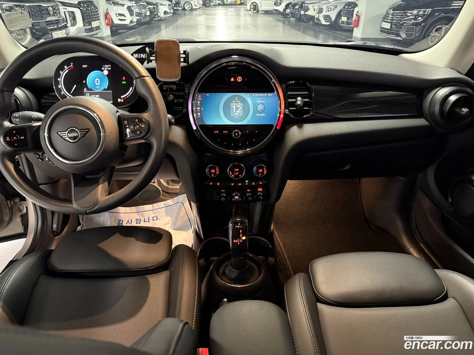 Mini Cooper 2021 — 19