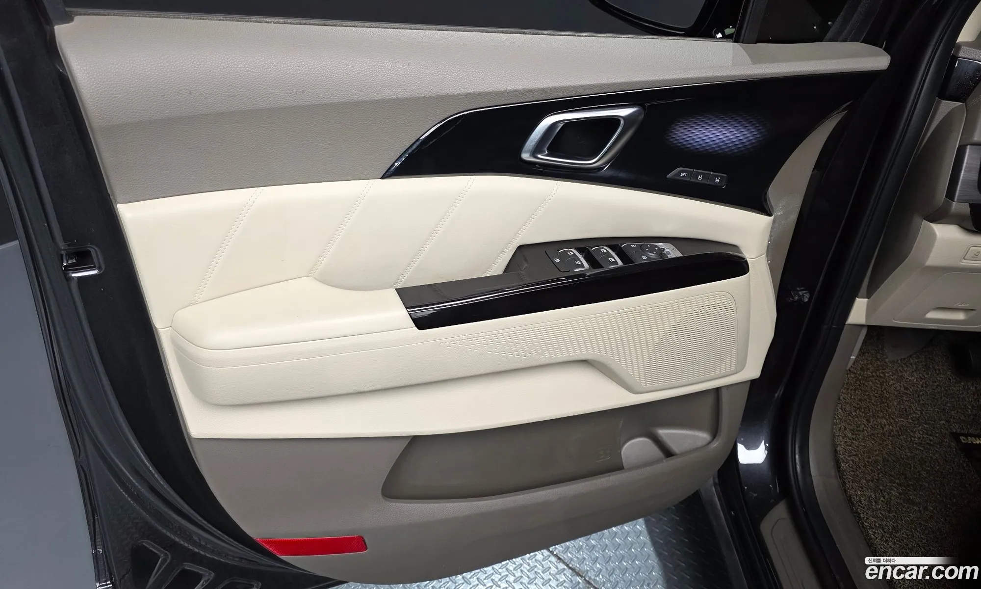 Kia Carnival 2023 KNANE813BPS276854 — 16