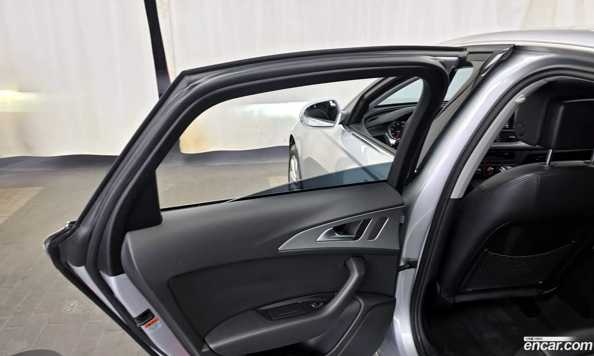 Audi A6 2011 WAUZZZ4G8CN035995 — 24