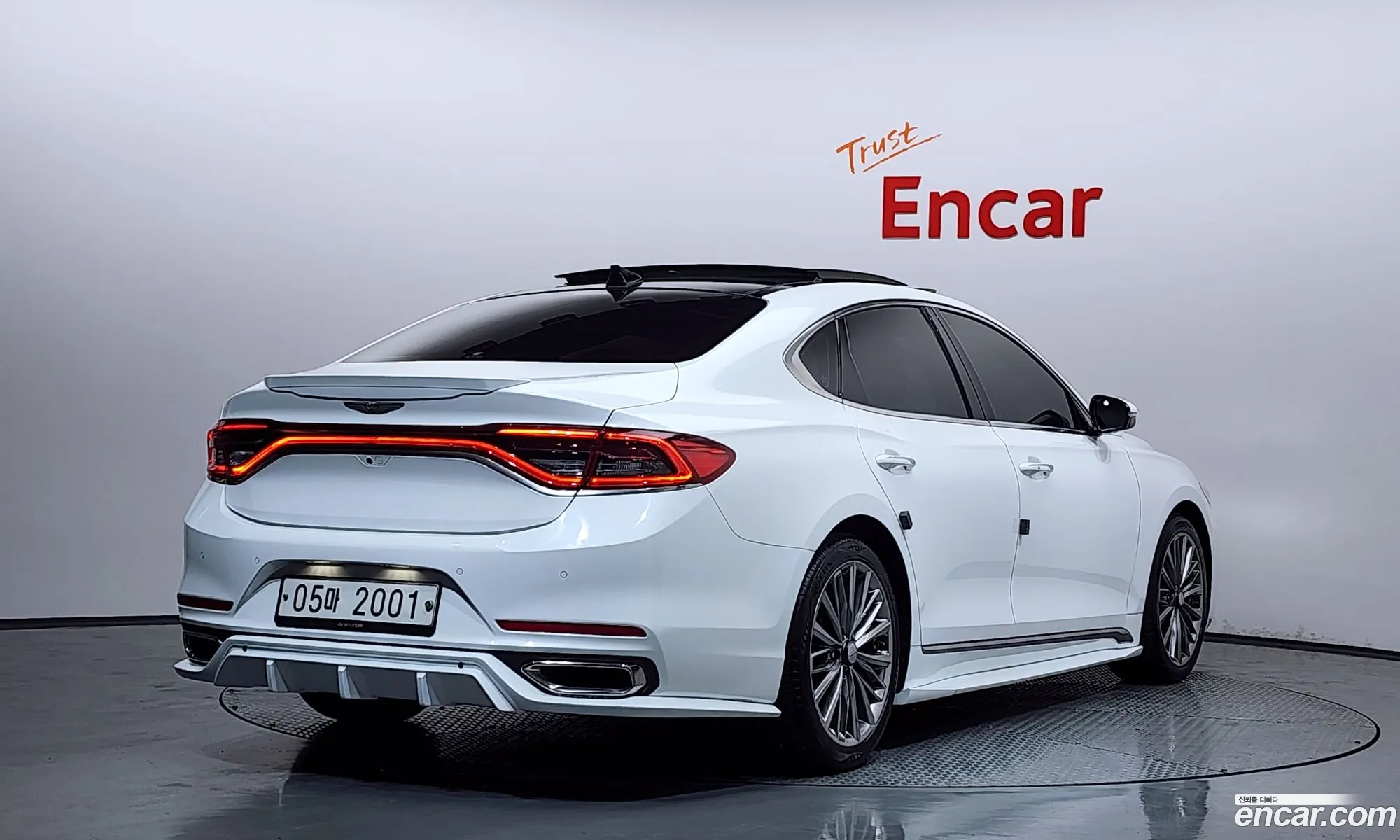 Hyundai Grandeur IG 2018 — 32