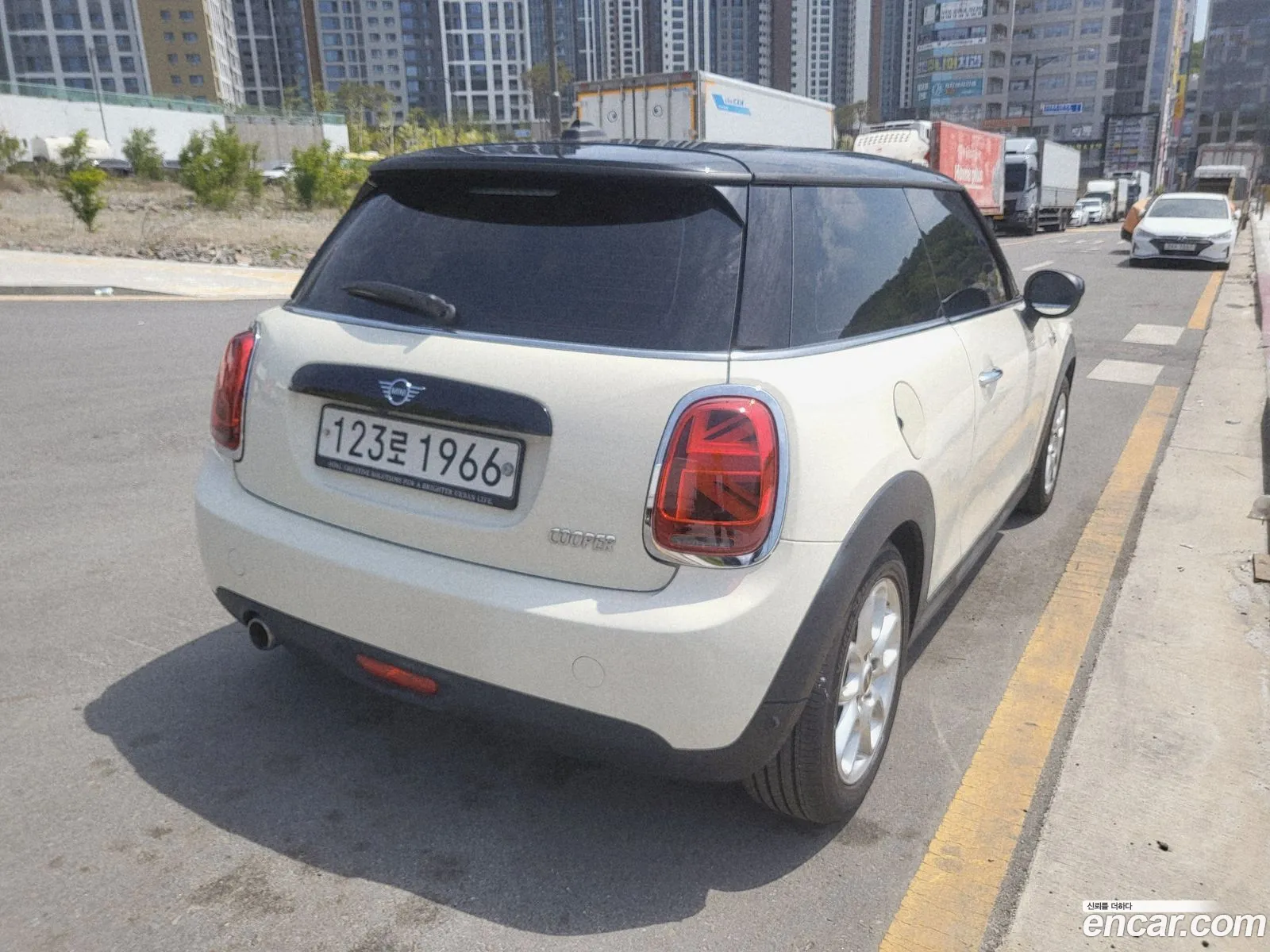 Mini Cooper 2019 — 17