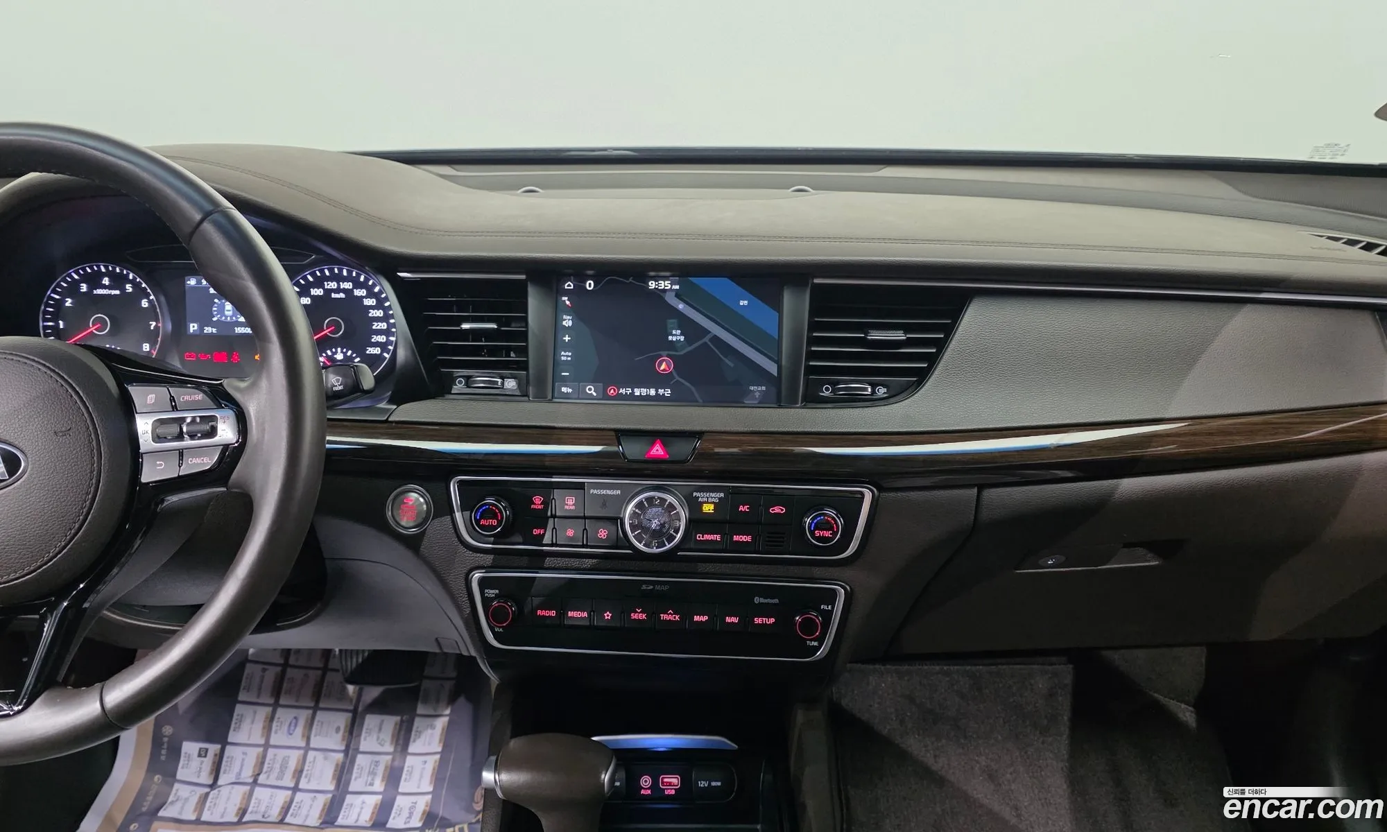 Kia K7 2018 KNALB415BJA123028 — 4