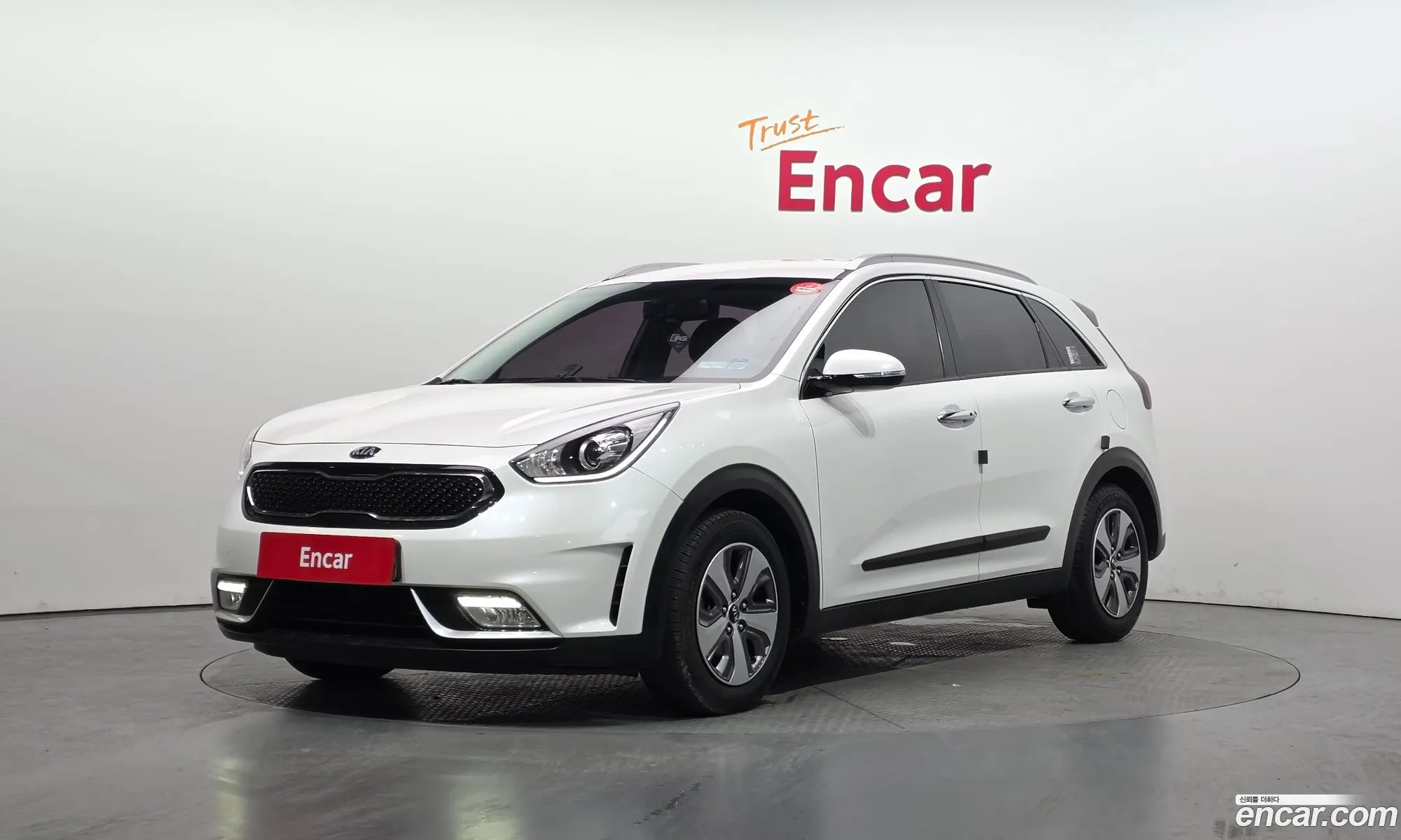 Kia Niro 2016 KNACA81CGHA013151 — 13