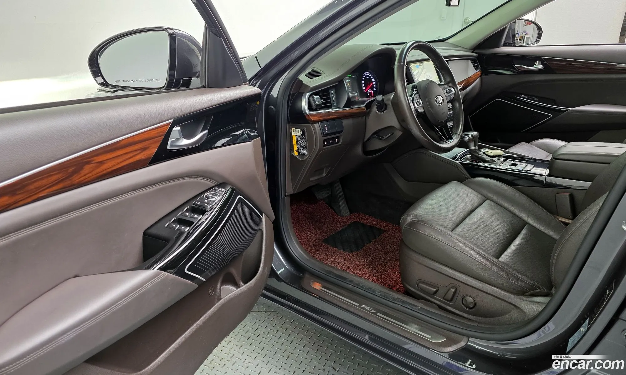 Kia K7 2017 — 7