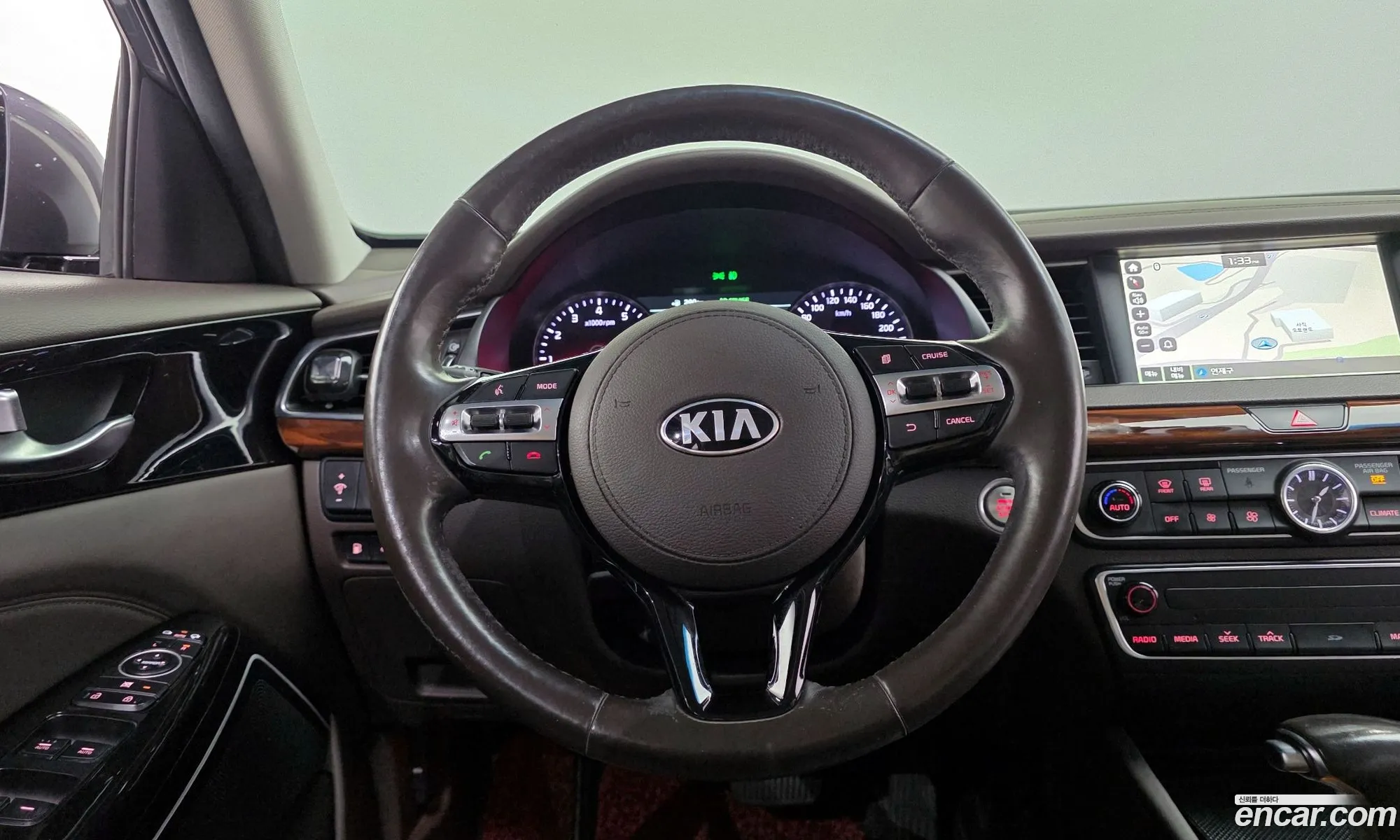 Kia K7 2017 — 8