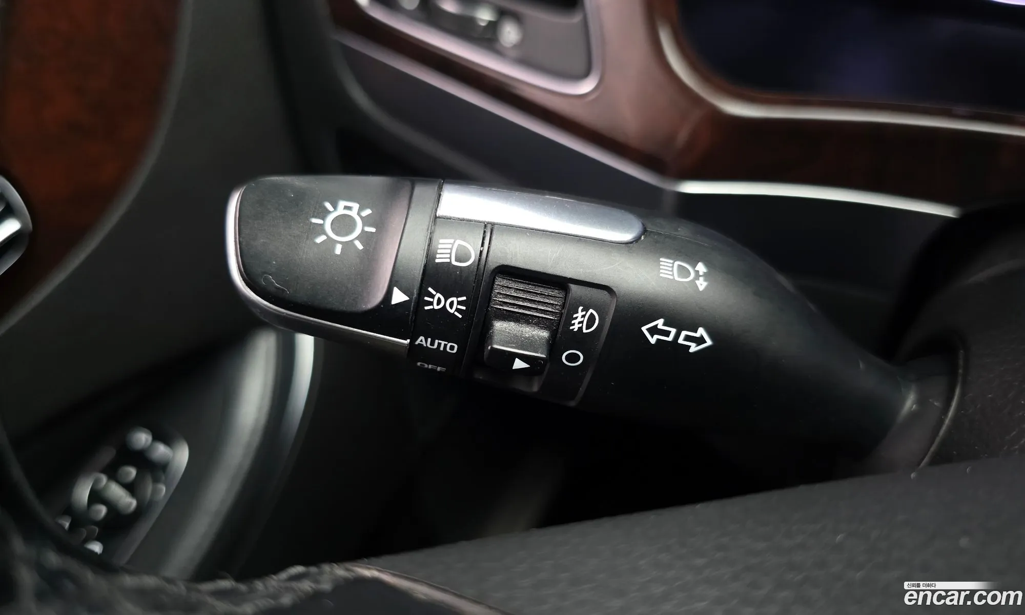 Hyundai Equus 2013 KMHGF41DBEU082148 — 2