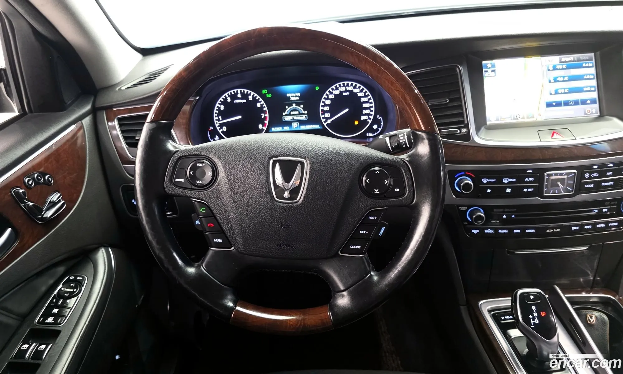Hyundai Equus 2013 KMHGF41DBEU082148 — 17