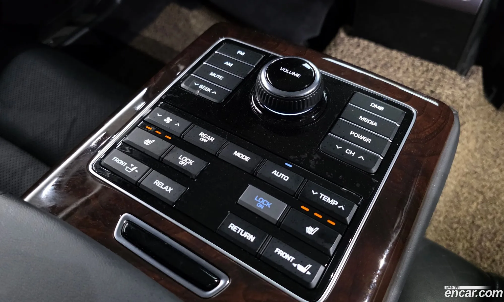 Hyundai Equus 2013 KMHGF41DBEU082148 — 14