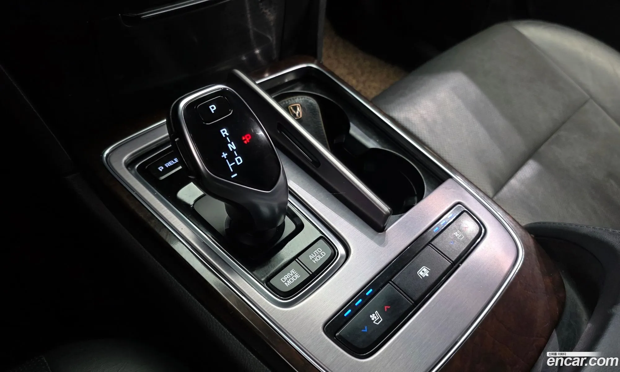 Hyundai Equus 2013 KMHGF41DBEU082148 — 16