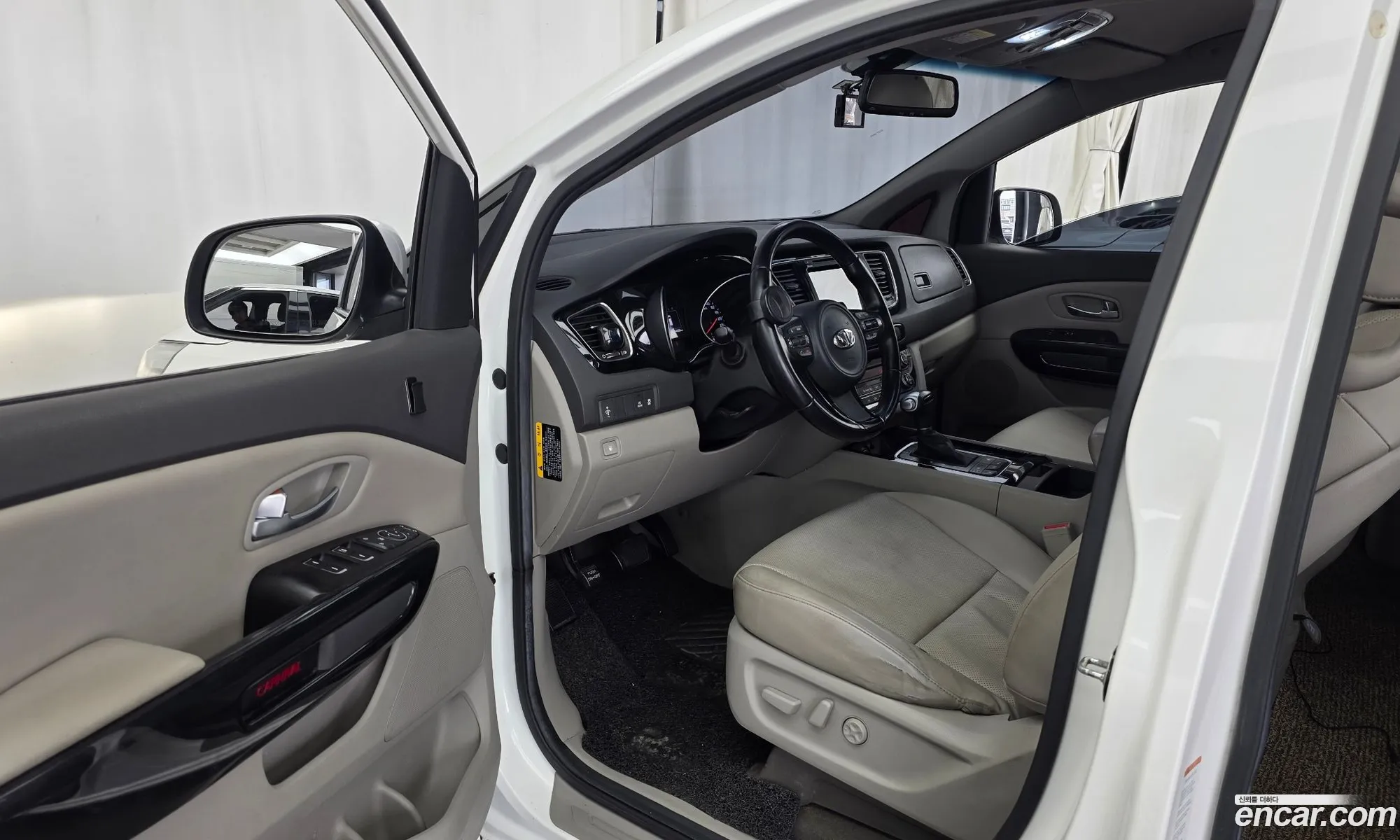 Kia Carnival 2014 — 16