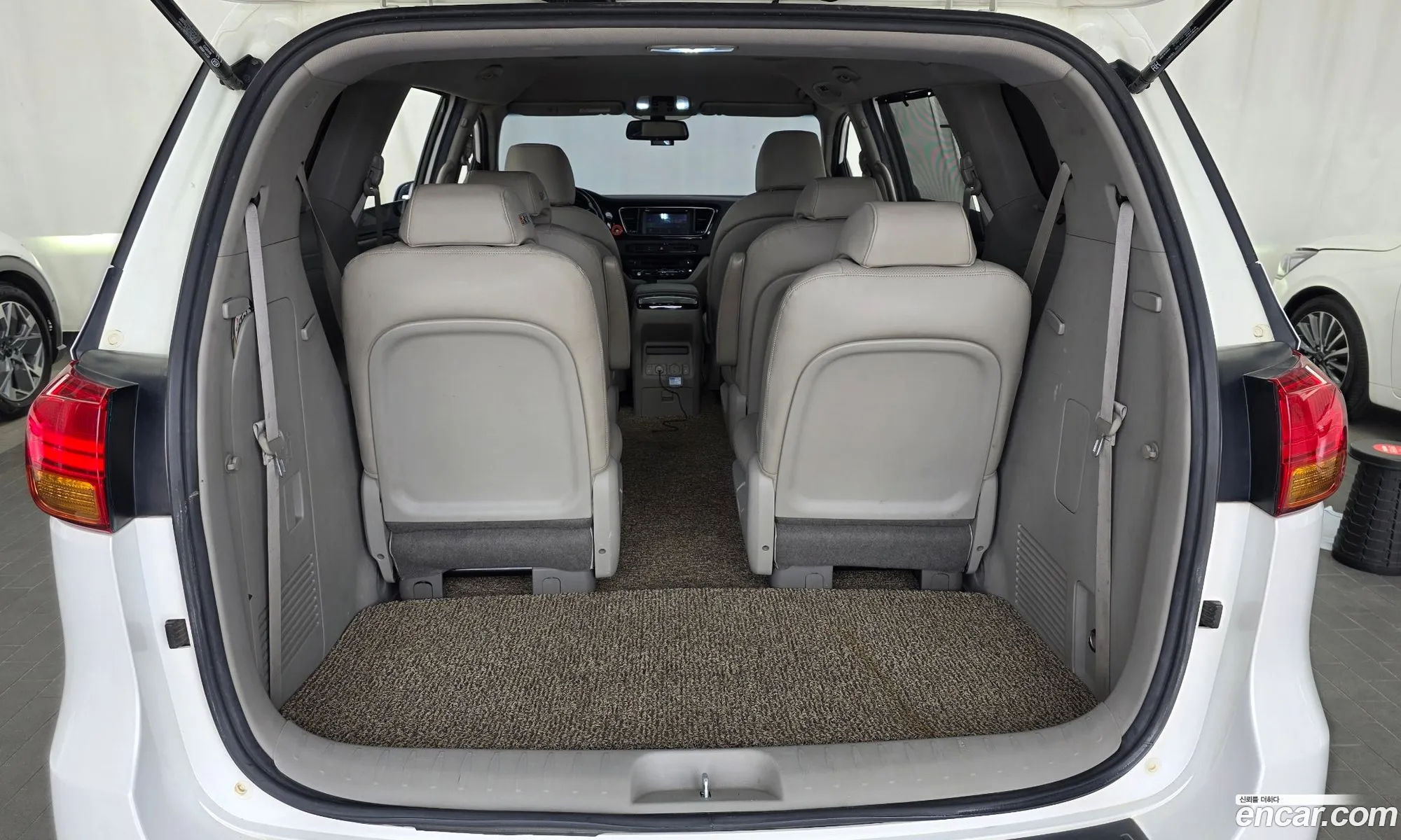 Kia Carnival 2014 — 14