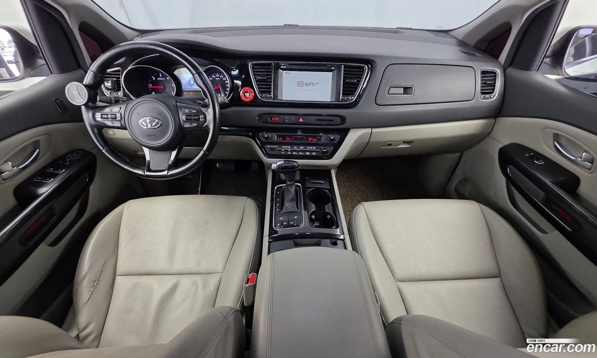 Kia Carnival 2014 — 3
