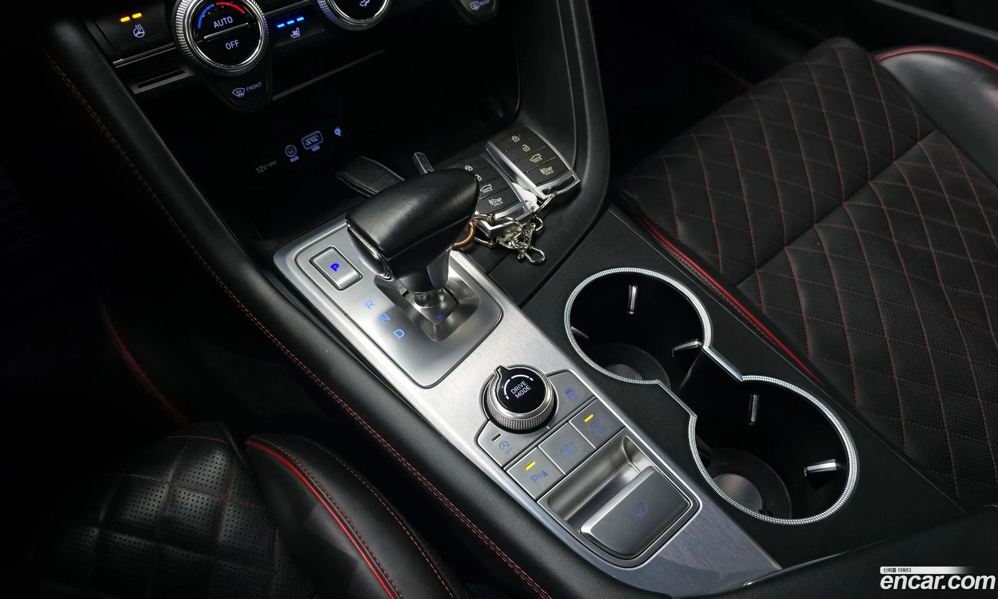 Genesis G70 2017 KMTG541EDJU001378 — 28