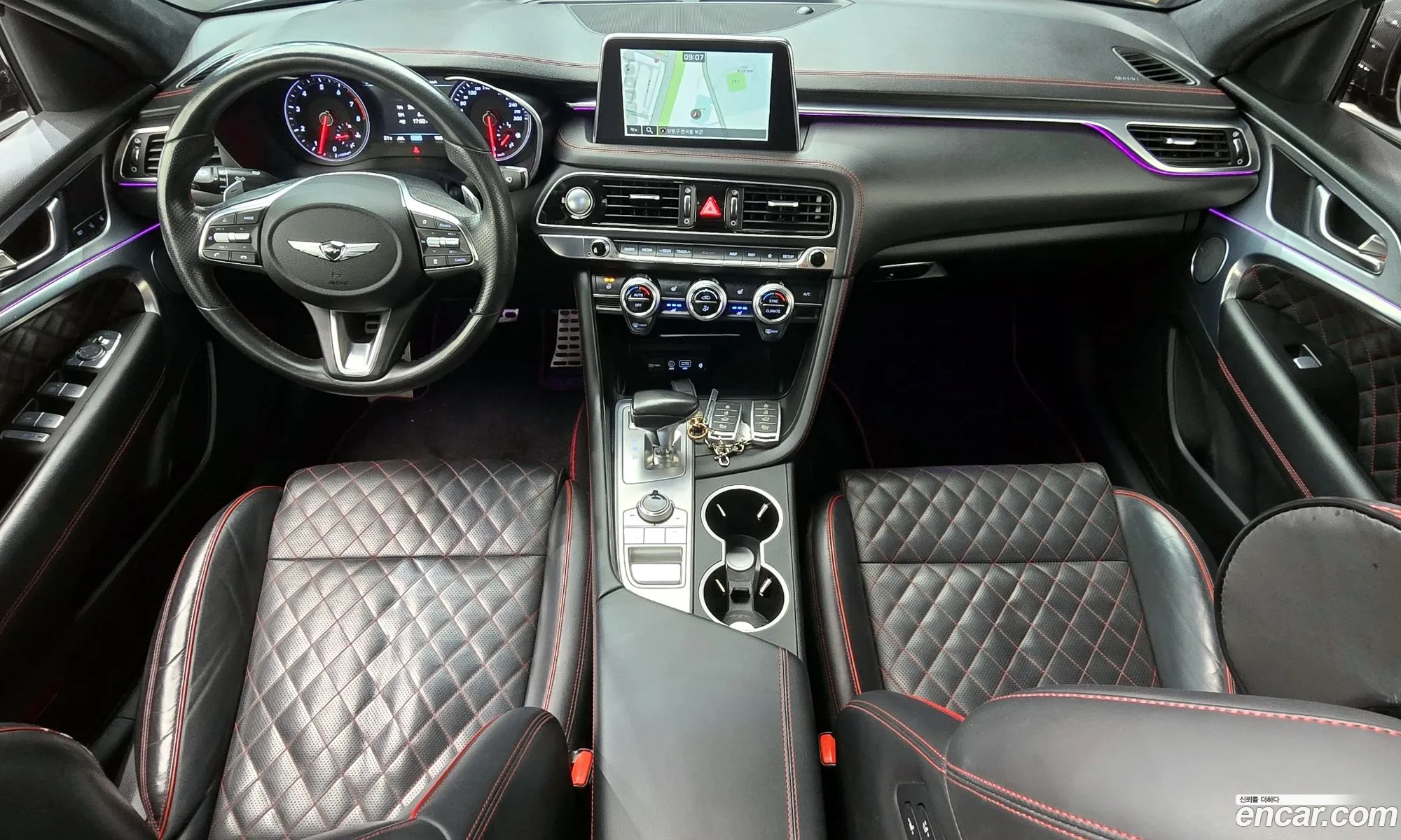 Genesis G70 2017 KMTG541EDJU001378 — 32