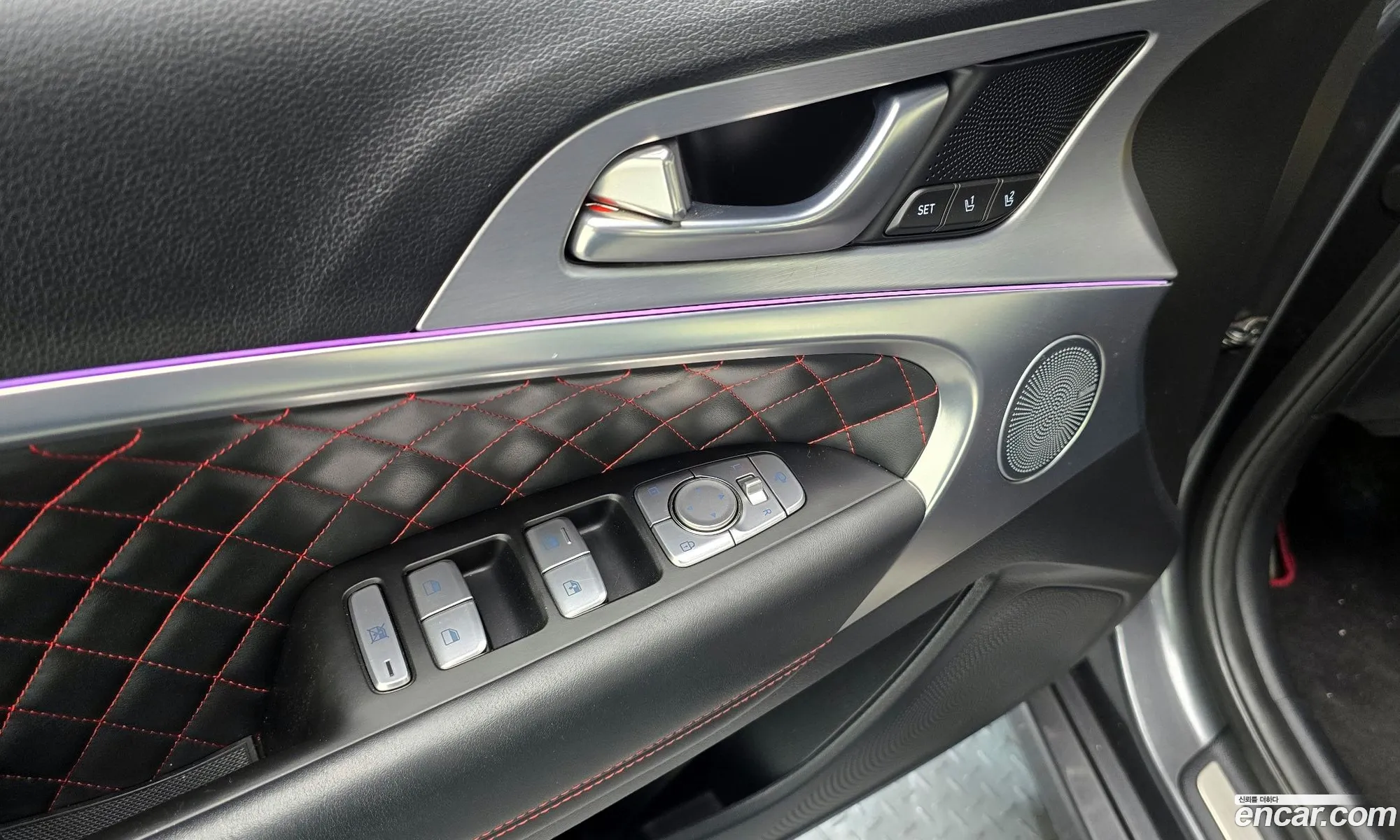 Genesis G70 2017 KMTG541EDJU001378 — 11