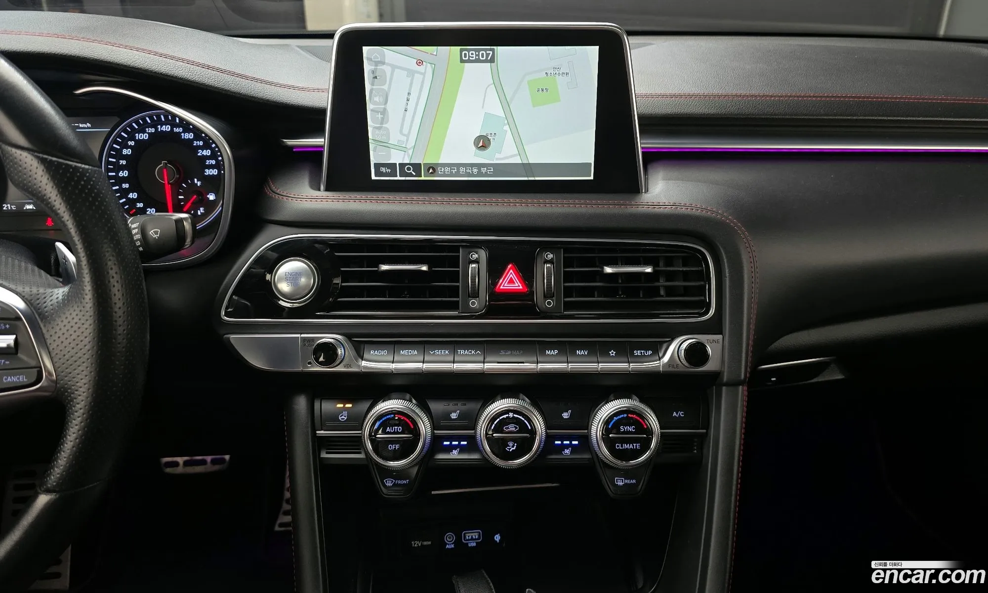Genesis G70 2017 KMTG541EDJU001378 — 26